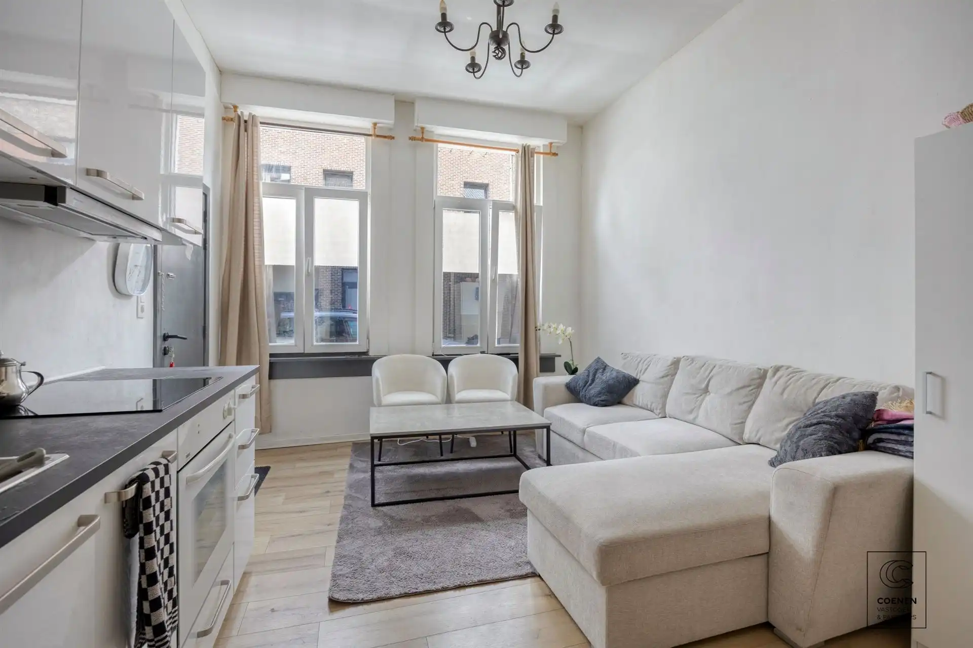 Ruime woning, momenteel ingericht als 4 studio's! foto 5