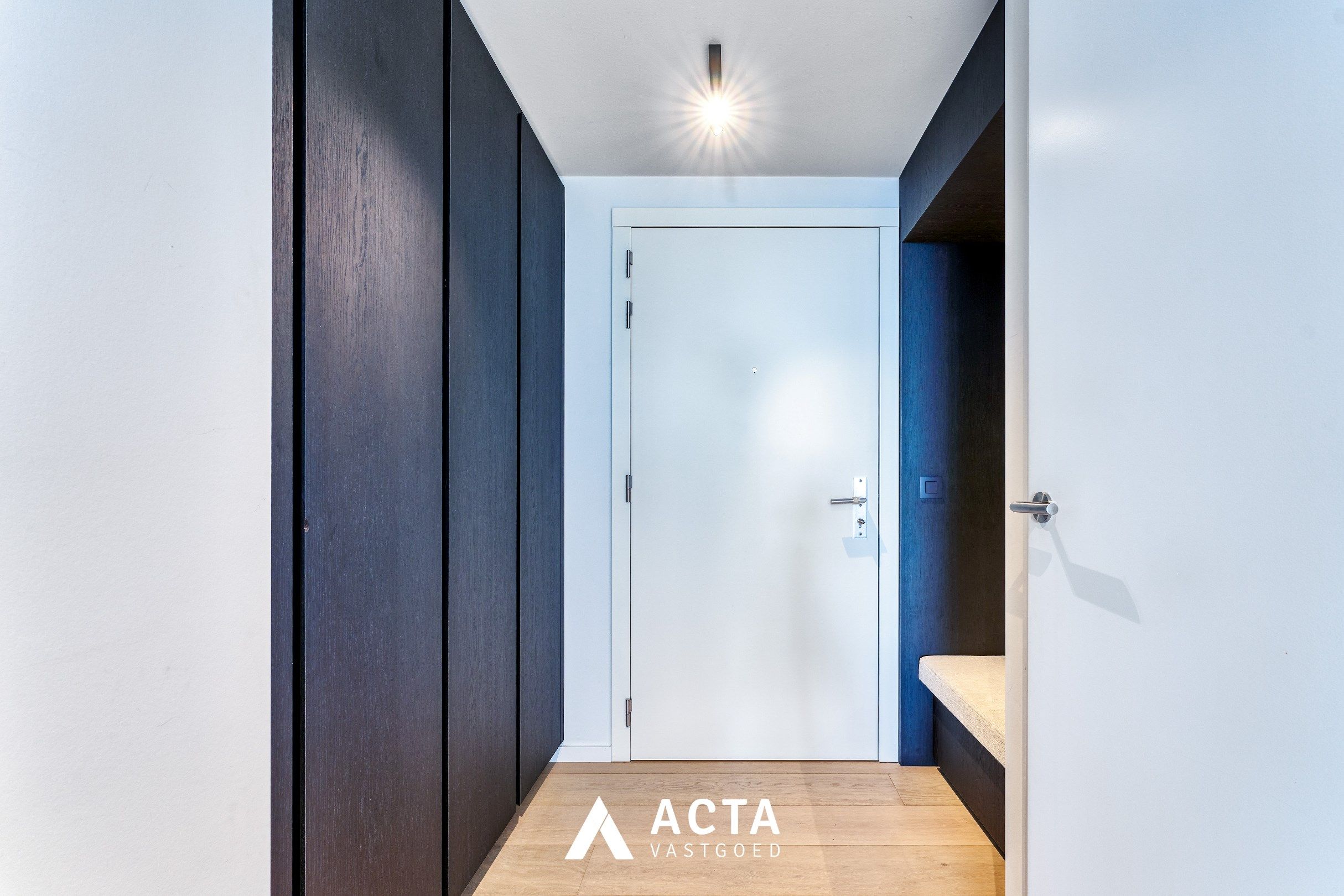 Luxueus afgewerkt nieuwbouw appartement in SKY TOWER ONE foto 20