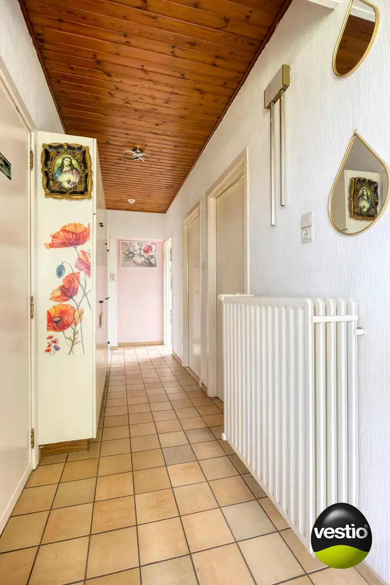 GELIJKVLOERSE WONING MET 3 SLK op 17A89CA NABIJ CENTRUM BILZEN. foto 14