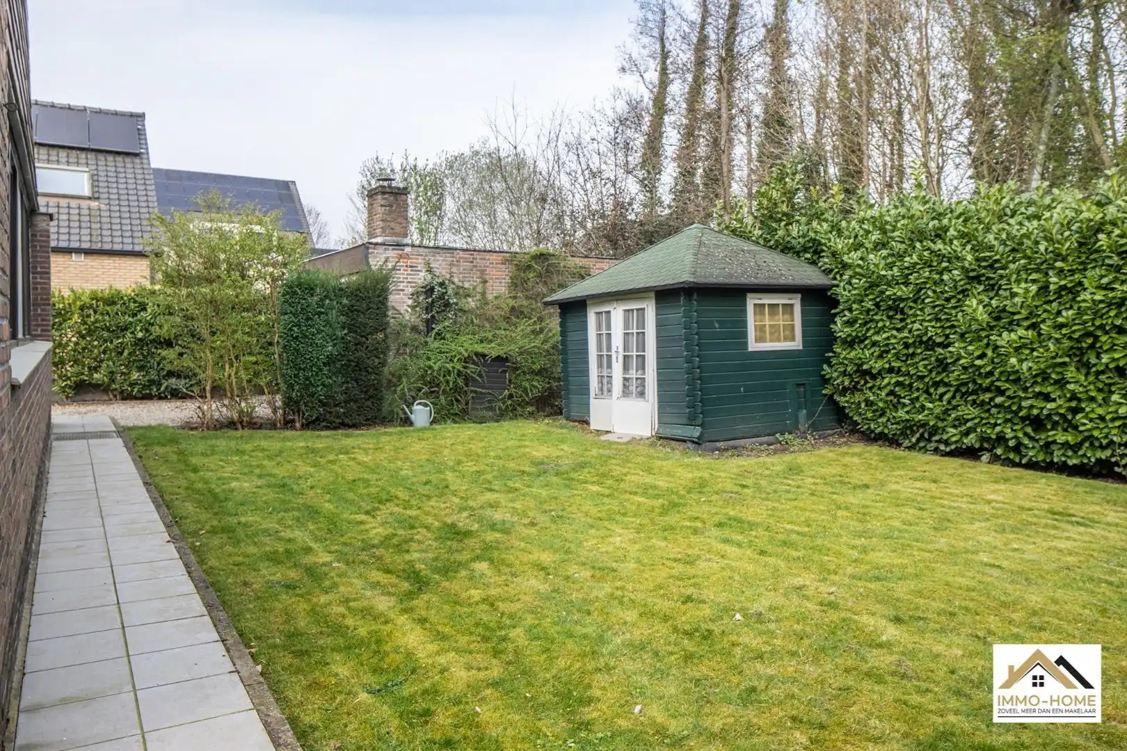 Charmante bungalow op topligging in woonwijk  foto 3