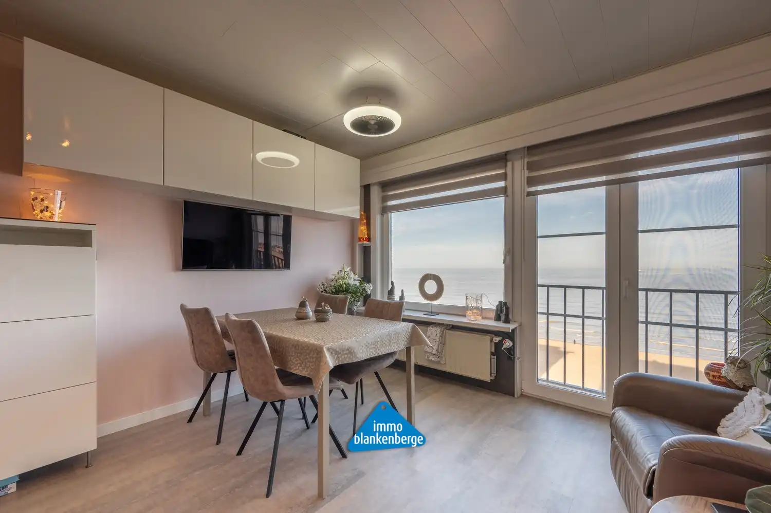 Mooie gemeubelde studio met slaaphoek in Residentie Strand op de Zeedijk foto 6