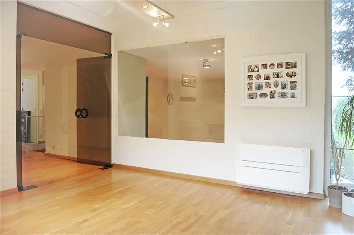 Op te frissen villa op toplocatie foto 12