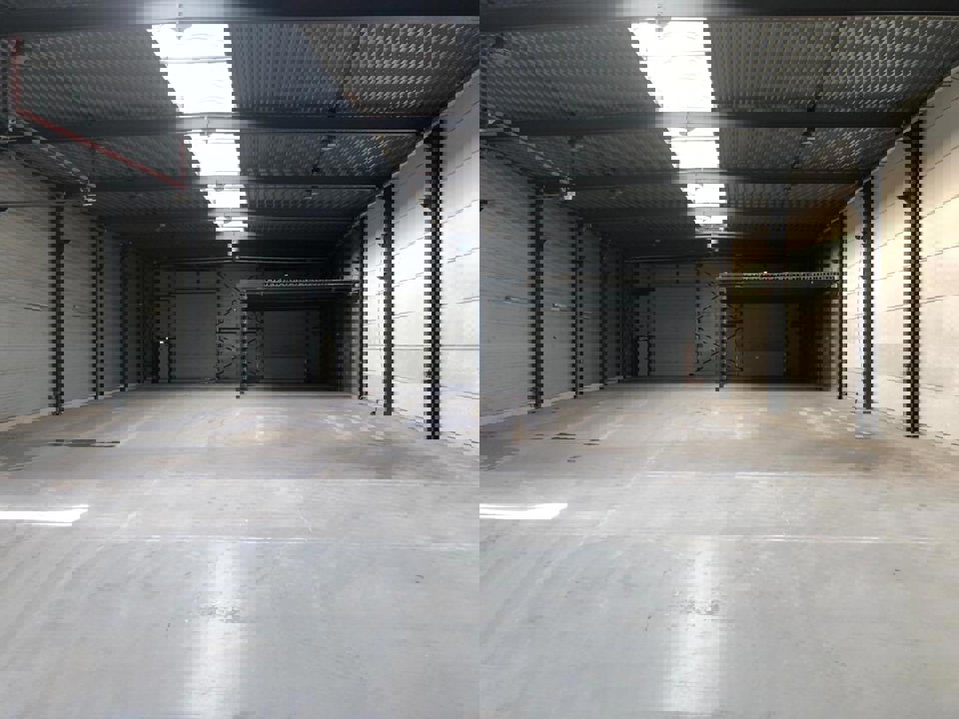 Magazijn met kantoor te Lint foto 8