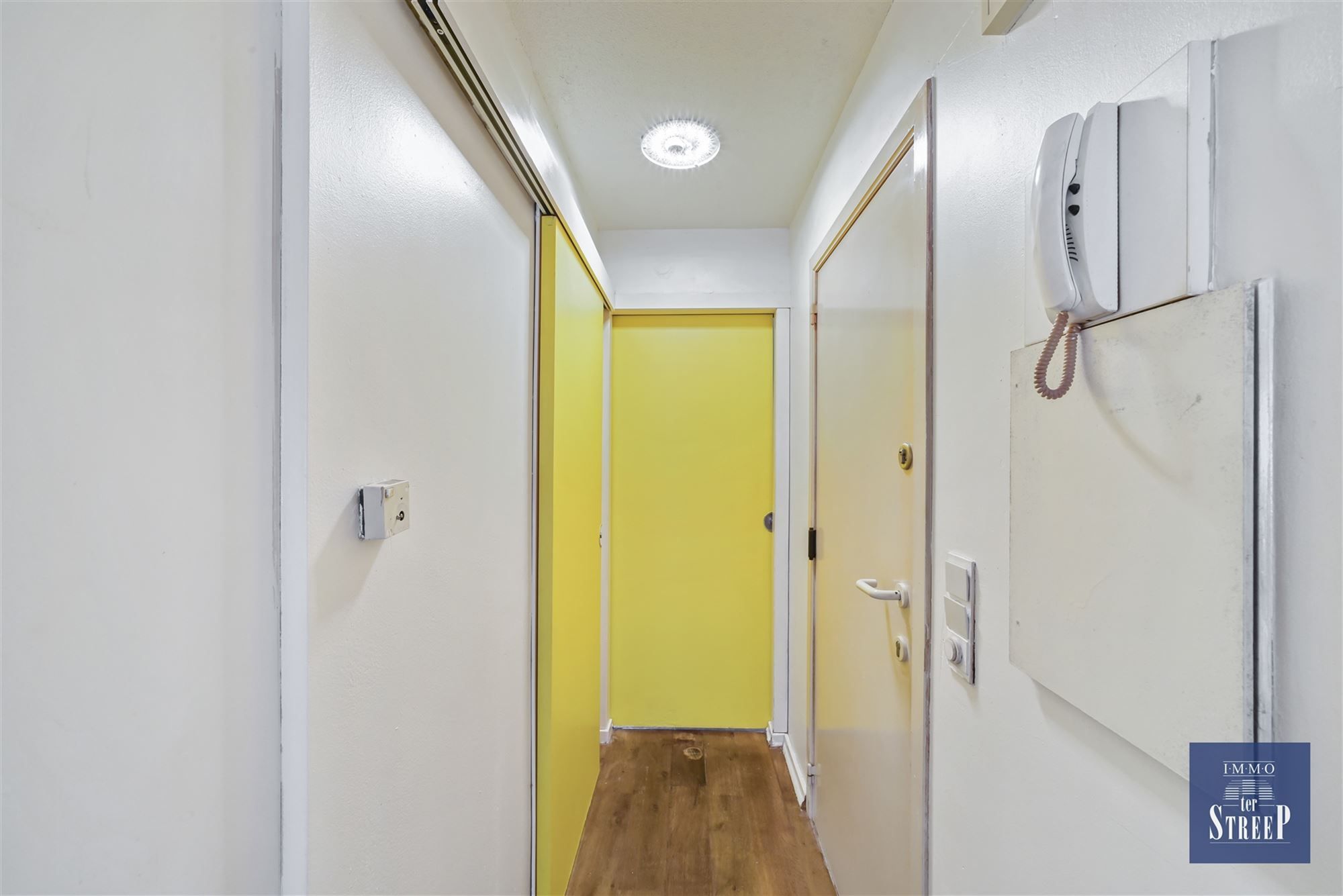 Appartement met 1 slaapkamer in een zijstraat van de zeedijk foto 6