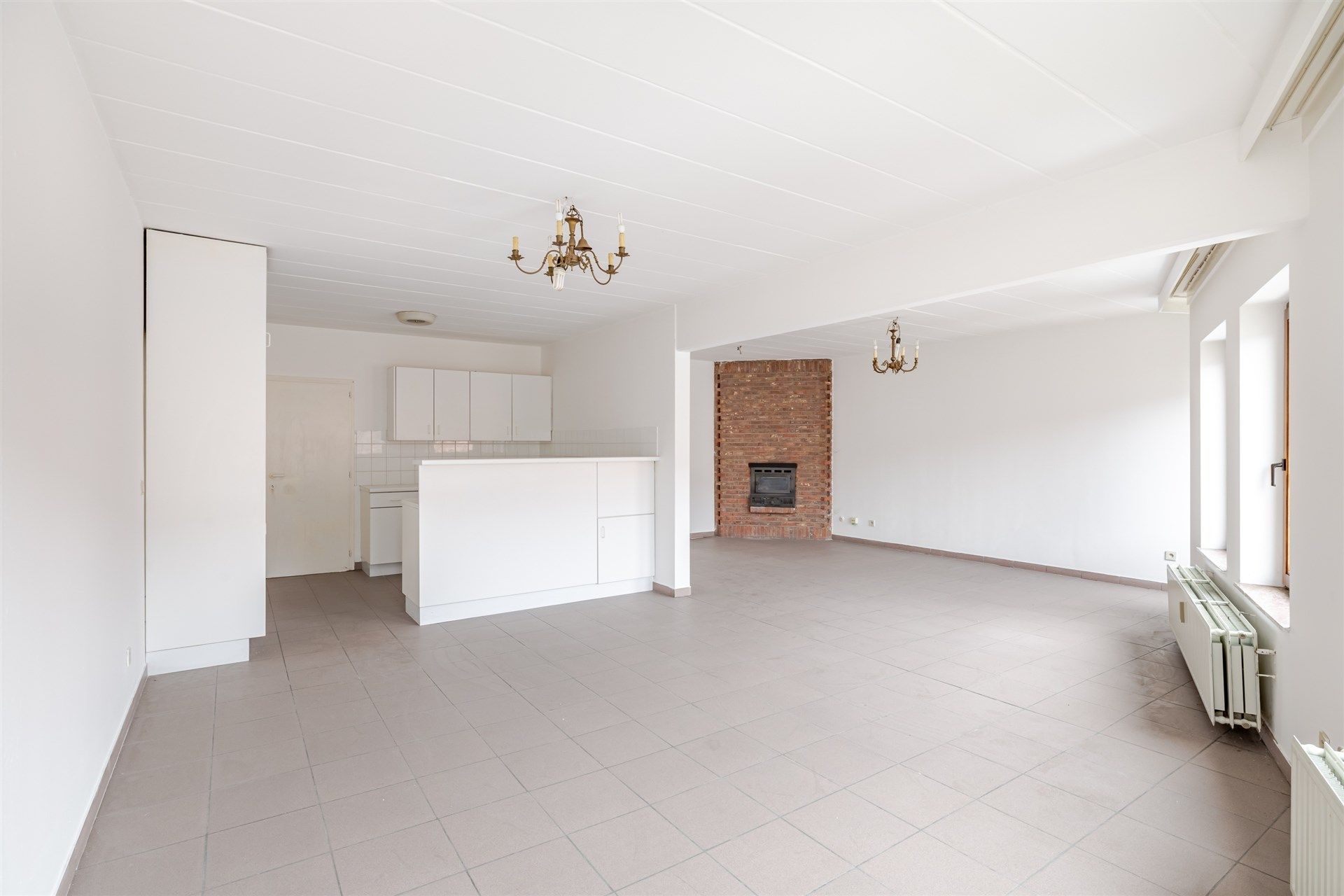 Opbrengsteigendom bestaande uit 6 ruime appartementen + 32 garageboxen foto 11