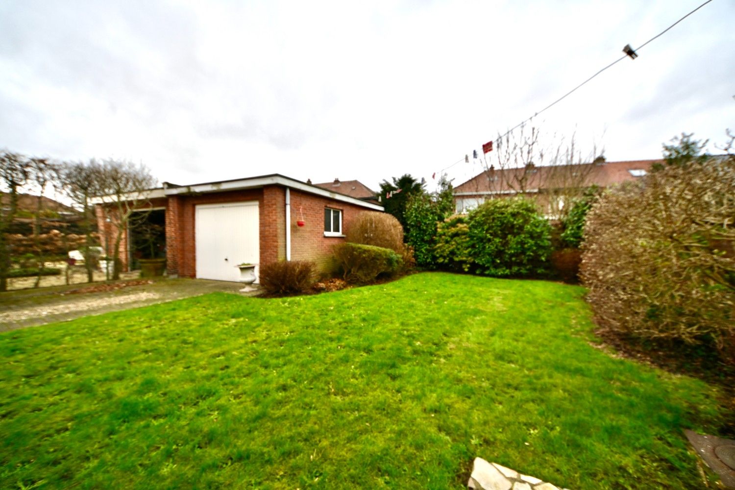 Half open bebouwing met 3 slaapkamers en garage foto 21