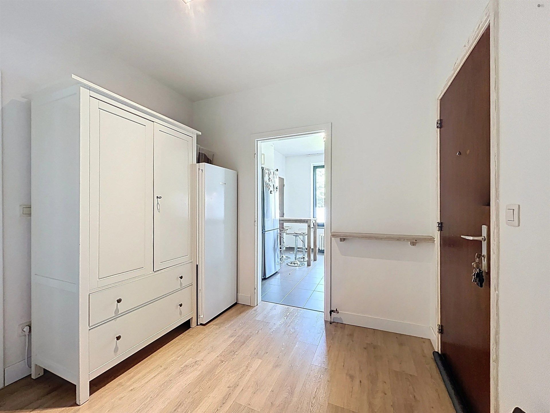 Prachtig drie slaapkamer appartement in hartje Beveren! foto 11