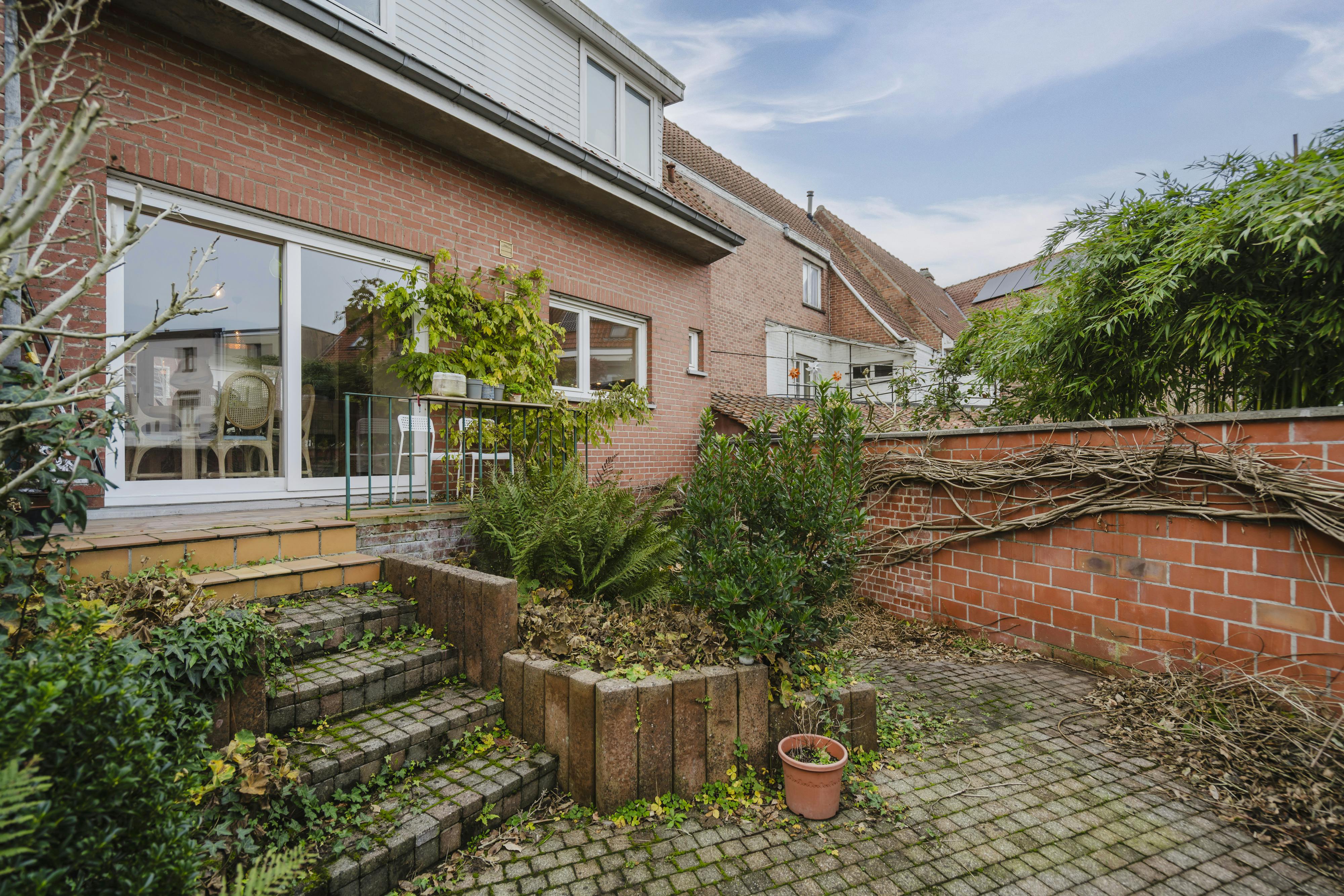 Karaktervolle burgerwoning te koop op Sint-Elisabeth te Kortrijk! foto 15