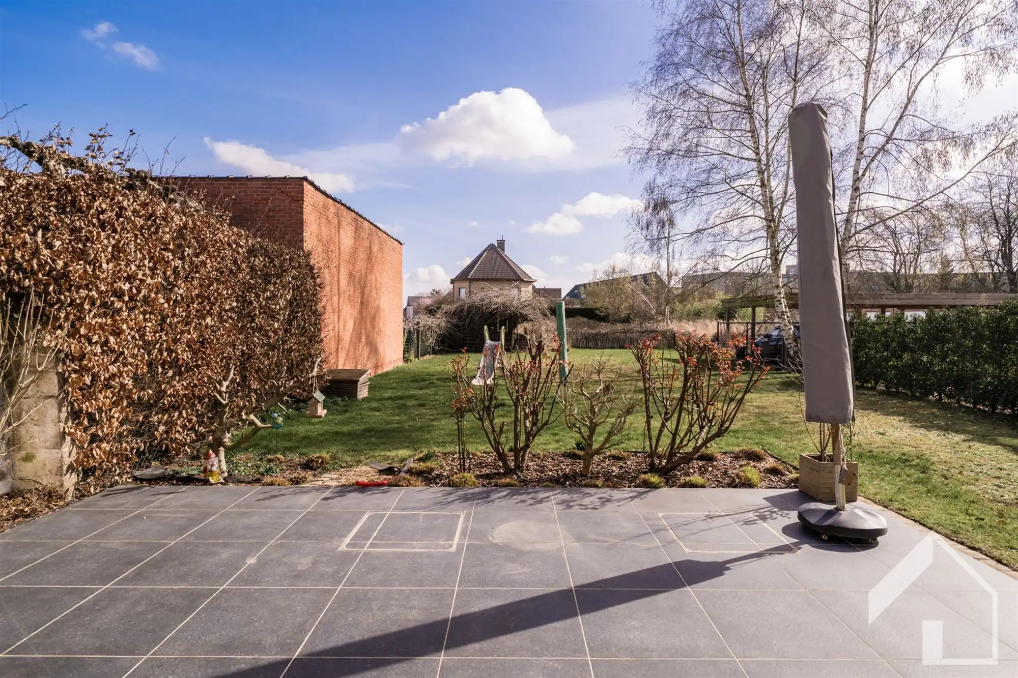 Comfortabele, ruime, instapklare woning met 5 slaapkamers foto 22
