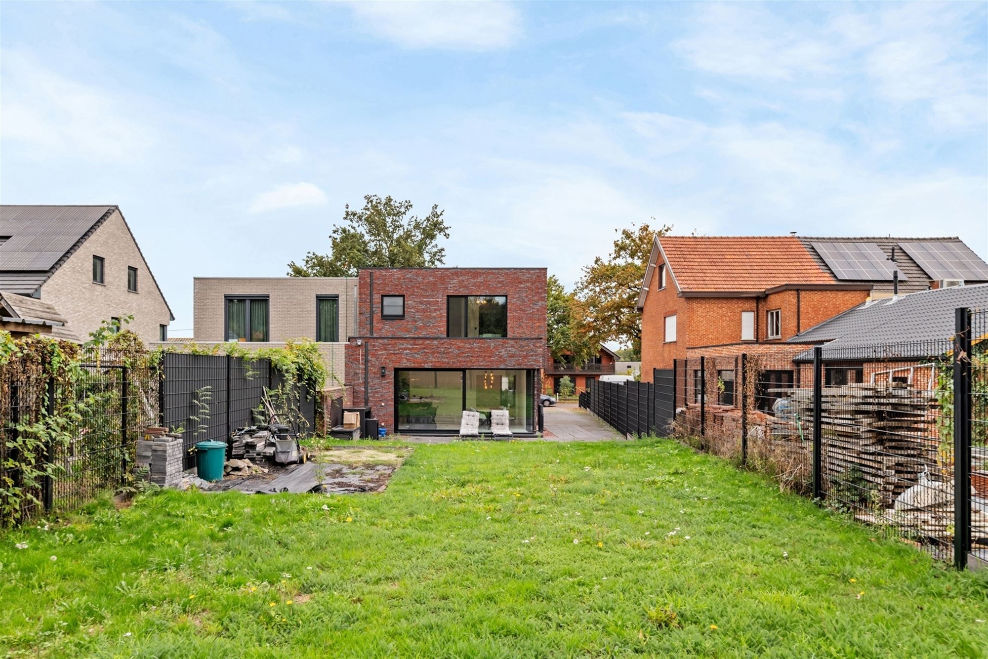 MODERNE VOLLEDIG AFGEWERKTE EN INSTAPKLARE WONING MET 3 SLAAPKAMERS EN POLYVALENTE KELDER VOOR BIJBEROEP foto 27