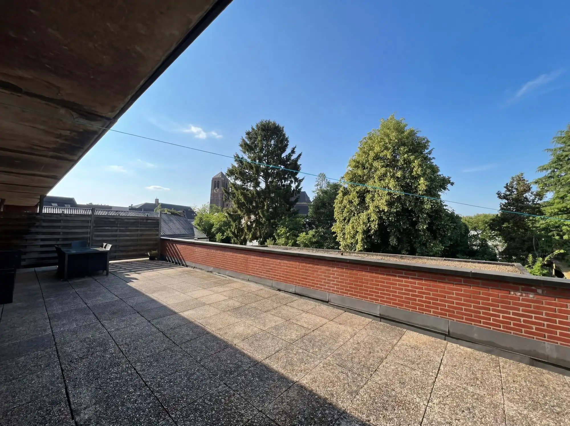 RUIM APPARTEMENT MET 3 SLAAPKAMERS EN GROOT TERRAS IN HET CENTRUM VAN BALEN foto 13