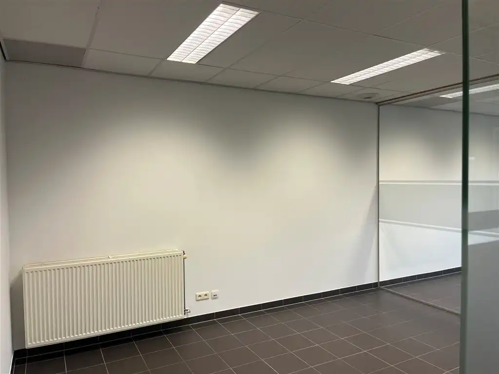 Kantoorgebouw foto 4