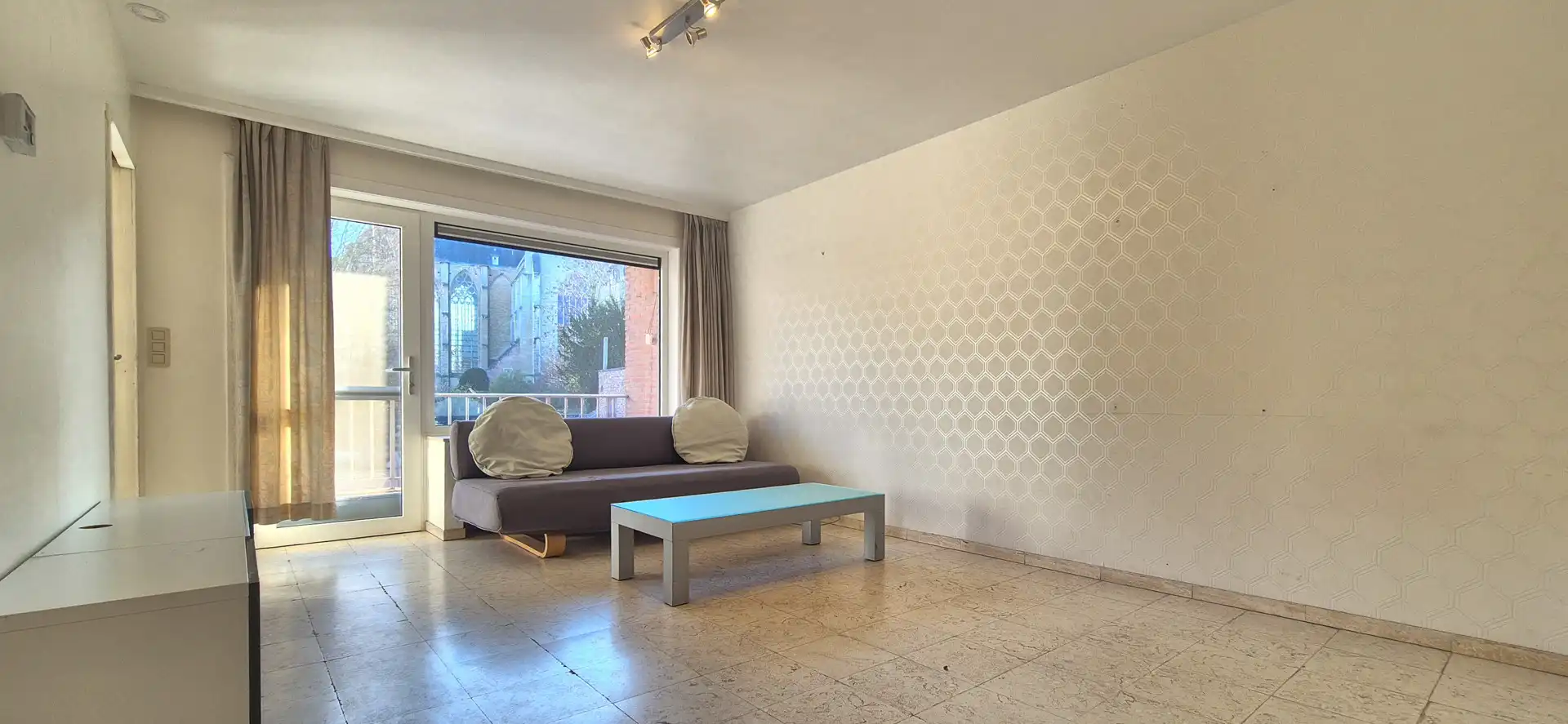 Appartement te koop foto {{pictureIndex}}