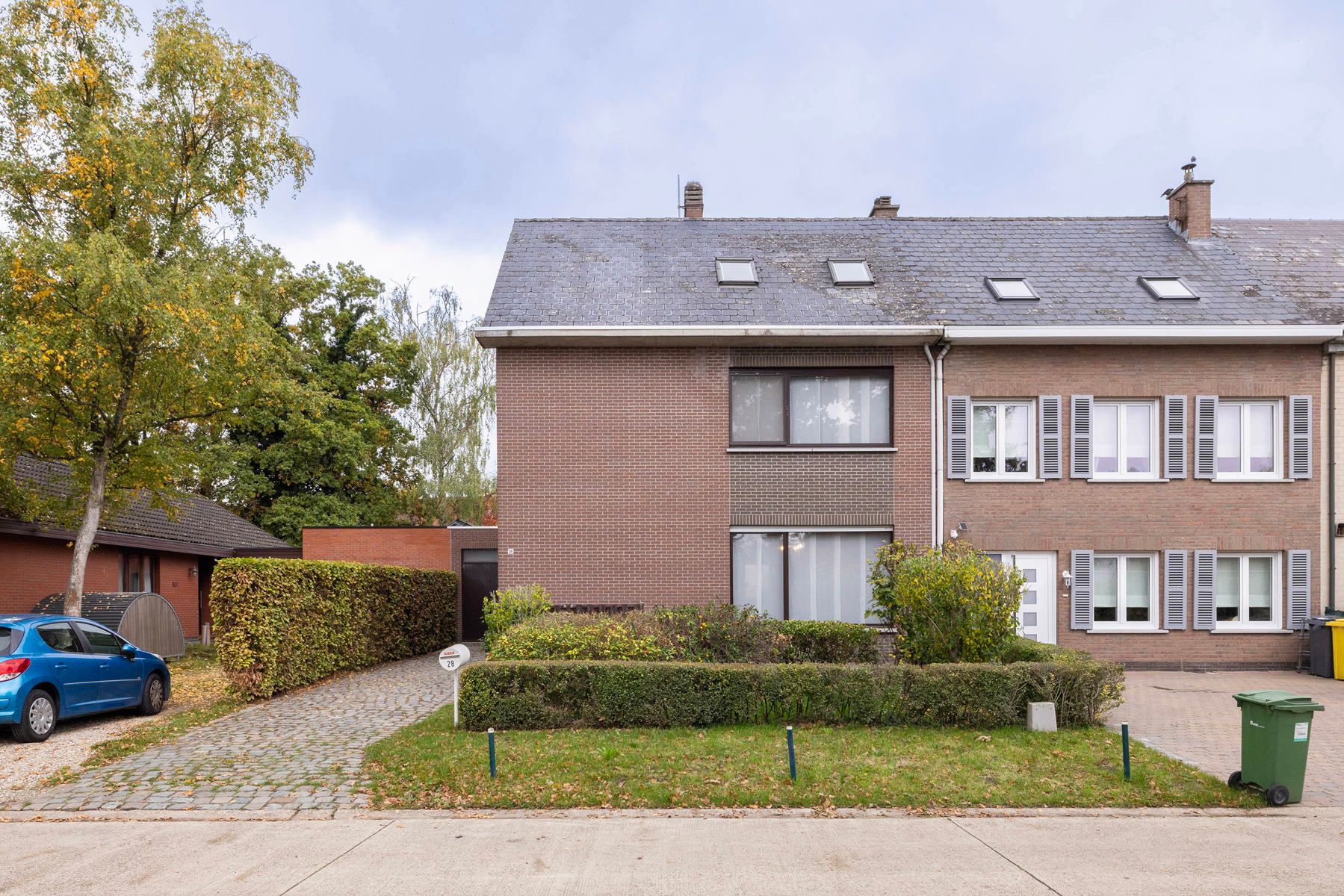 Hoofdfoto van de publicatie: Goed onderhouden woning met 6 slpk in rustige omgeving.