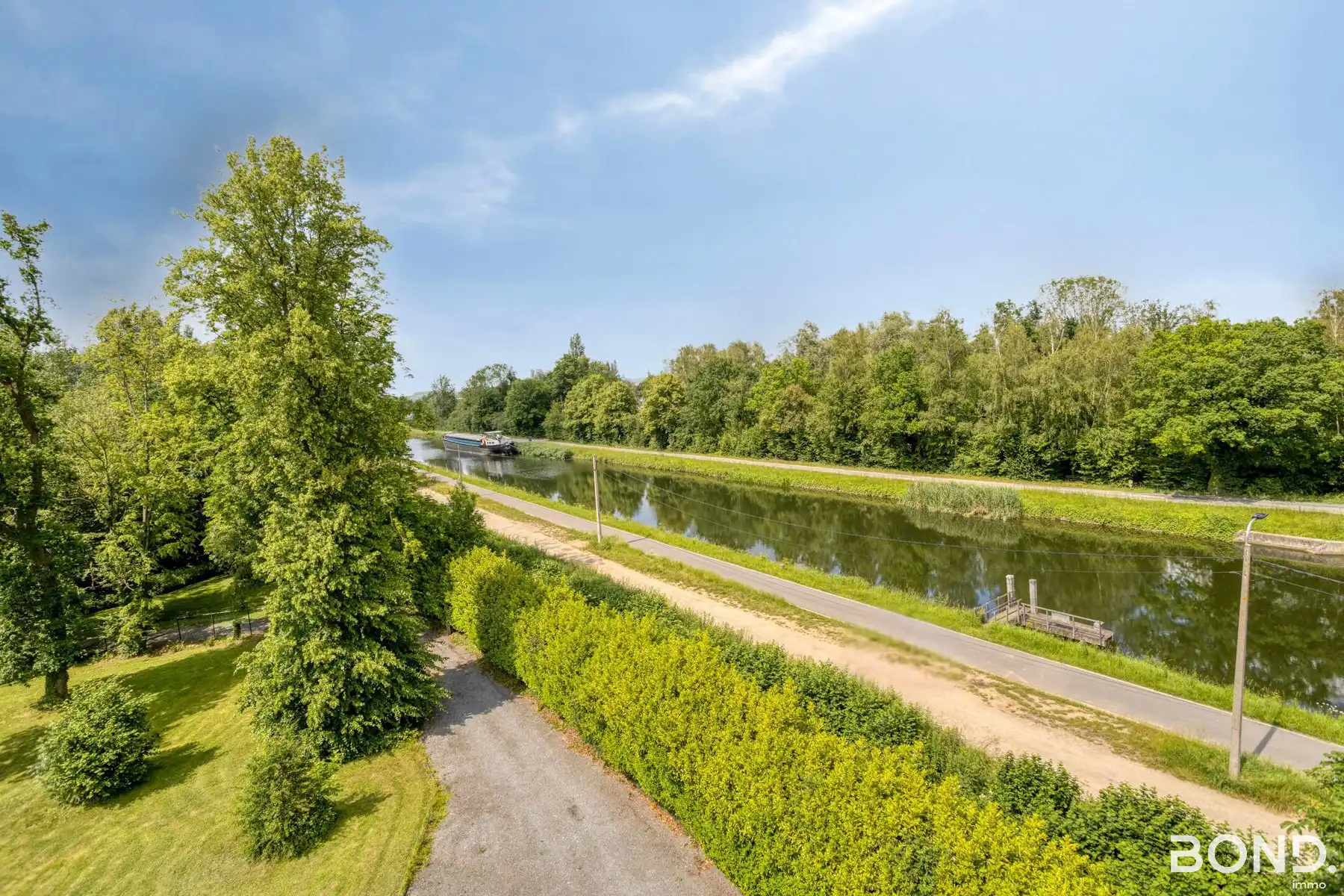 Villa op privédomein van +/- 1,7 hectare foto 4