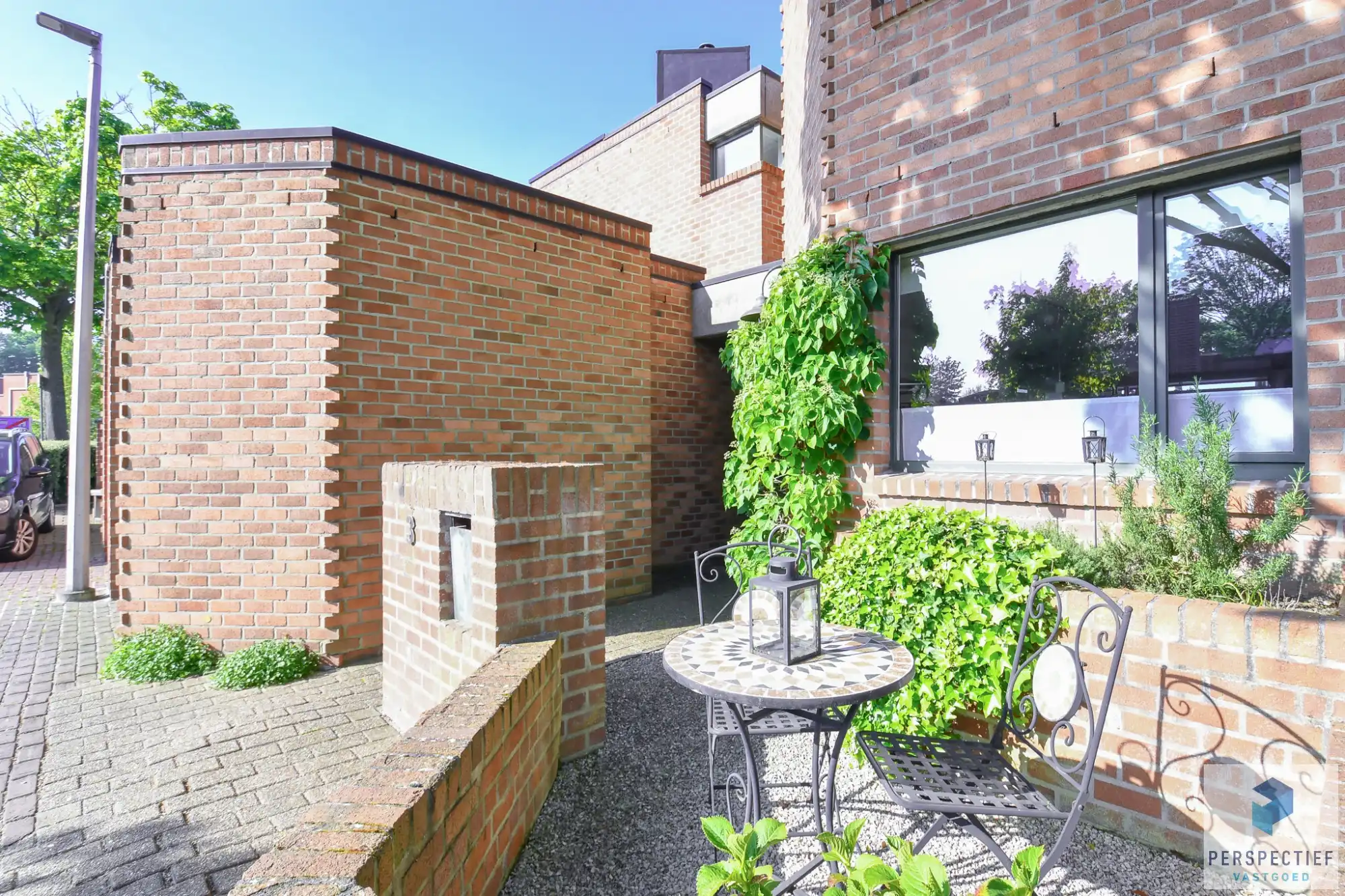 Ruime goed onderhouden woning met 3 slpk en tuin foto 23