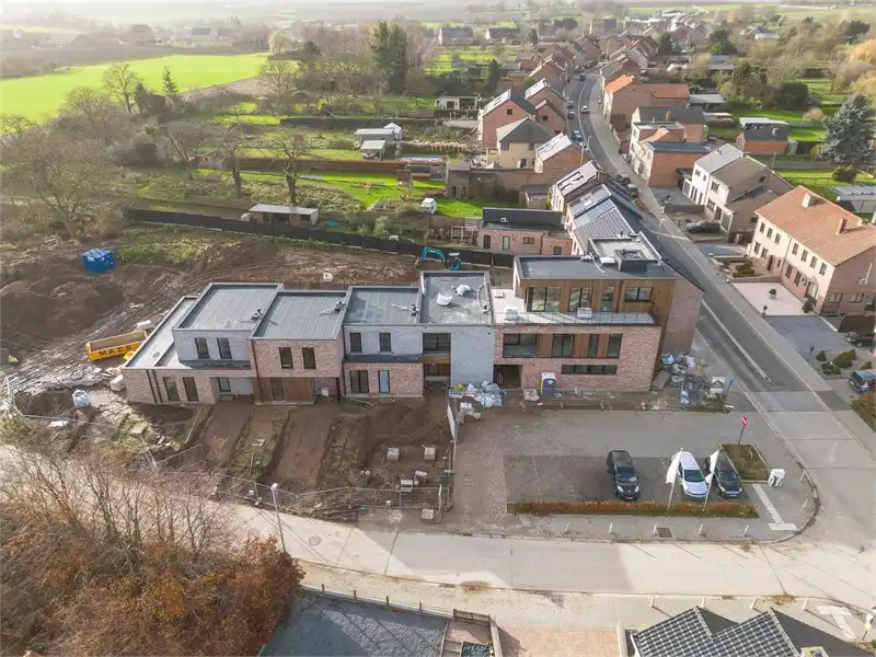 RUIME NIEUWBOUWWONING, GEKENMERKT DOOR EEN STRAKKE ARCHITECTUUR (WONING 4) foto 2