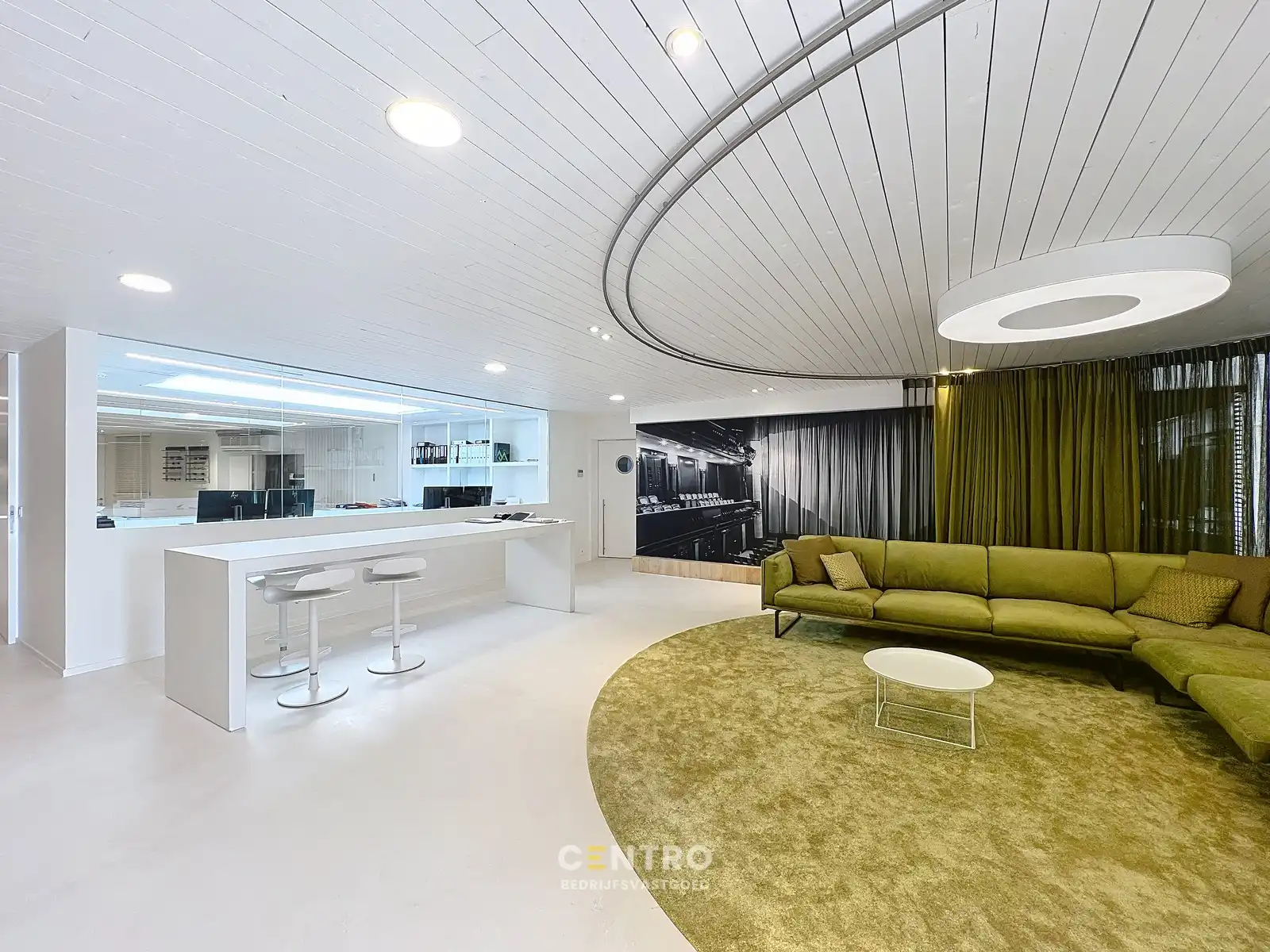 Luxueuze woning (4 slpks) + ruime showroom (of winkel, praktijkruimte, diensten, vrij beroep,...) met kantoor te Hooglede! foto 40