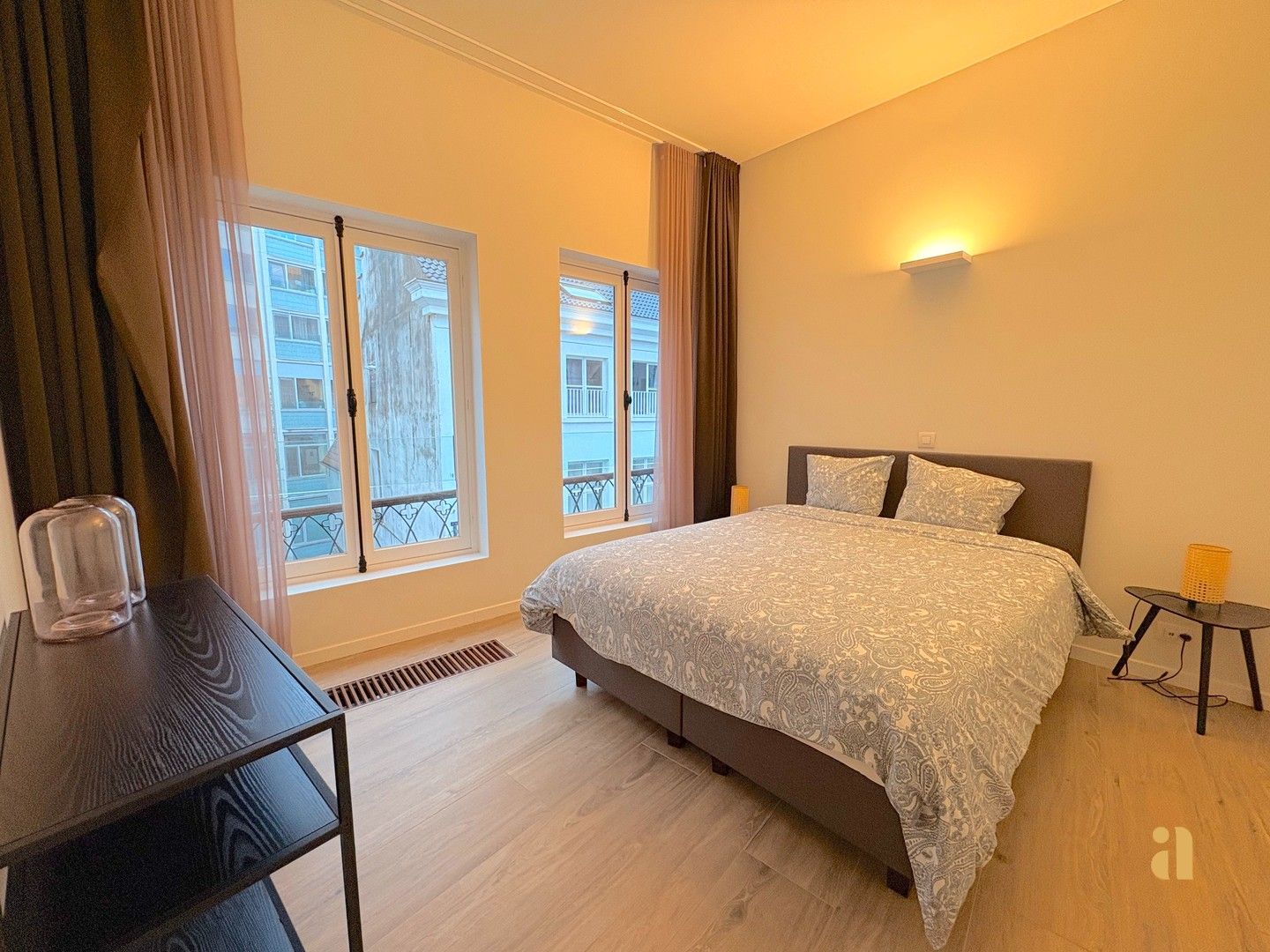 Stijlvol gemeubeld appartement te huur foto 2