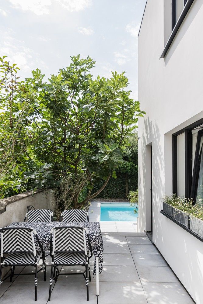 Buitengewoon royaal herenhuis centrum Gent met verwarmd buitenzwembad. foto 18