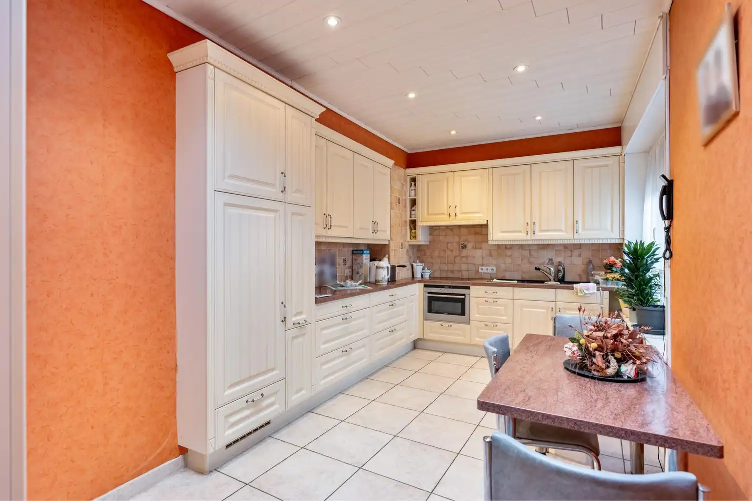 Ruime bel-etagewoning met grote garage (werkplaats) en dakterras foto 10