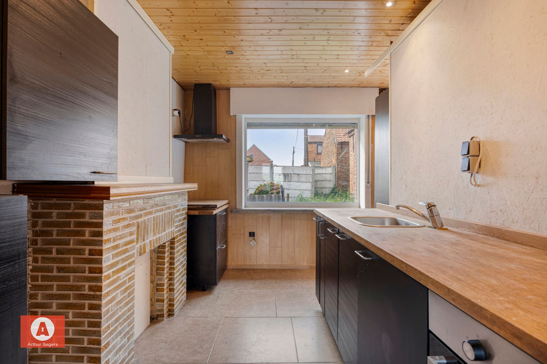 Te renoveren starters-woning of project  foto 15