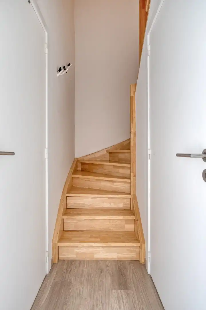 Instapklare woning met 5 slaapkamers garage en tuin! foto 9