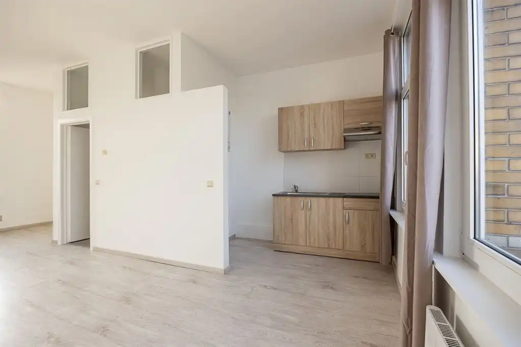 Gezellige studio met veel lichtinval op centrale locatie foto 2