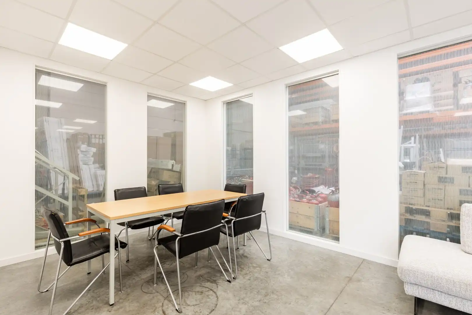 Professionele KMO-unit met magazijn van ca. 512 m² foto 9