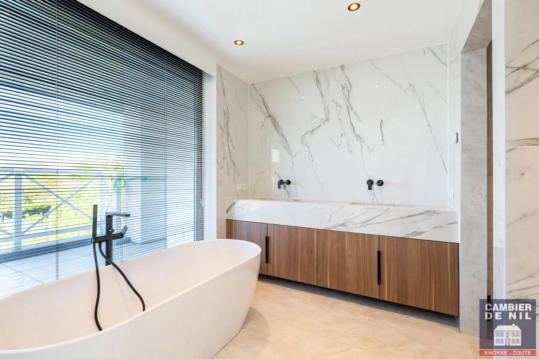 Prachtige ongemeubelde nieuwbouwwoning nabij het centrum van Knokke, gelegen in het rustige Izabellapolder. foto 33