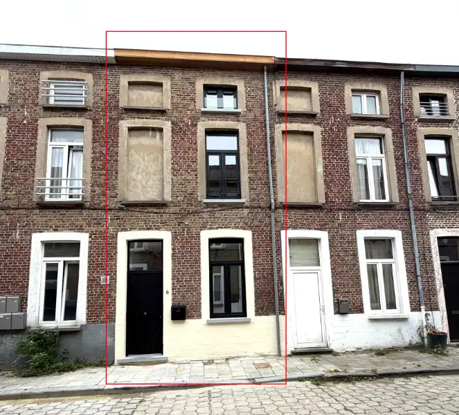 VOLLEDIG GERENOVEERDE EN INSTAPKLARE WONING foto 12