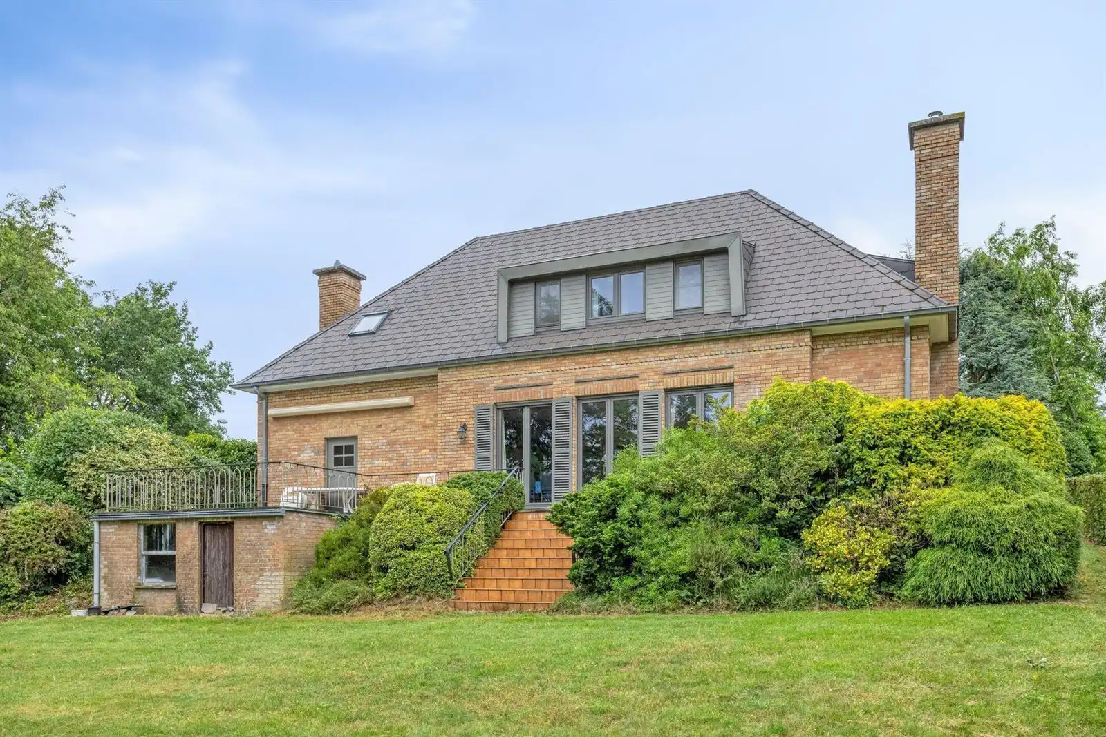 Villa met 3 slpks op een terrein van 13a93ca met een prachtig uitzicht foto 4