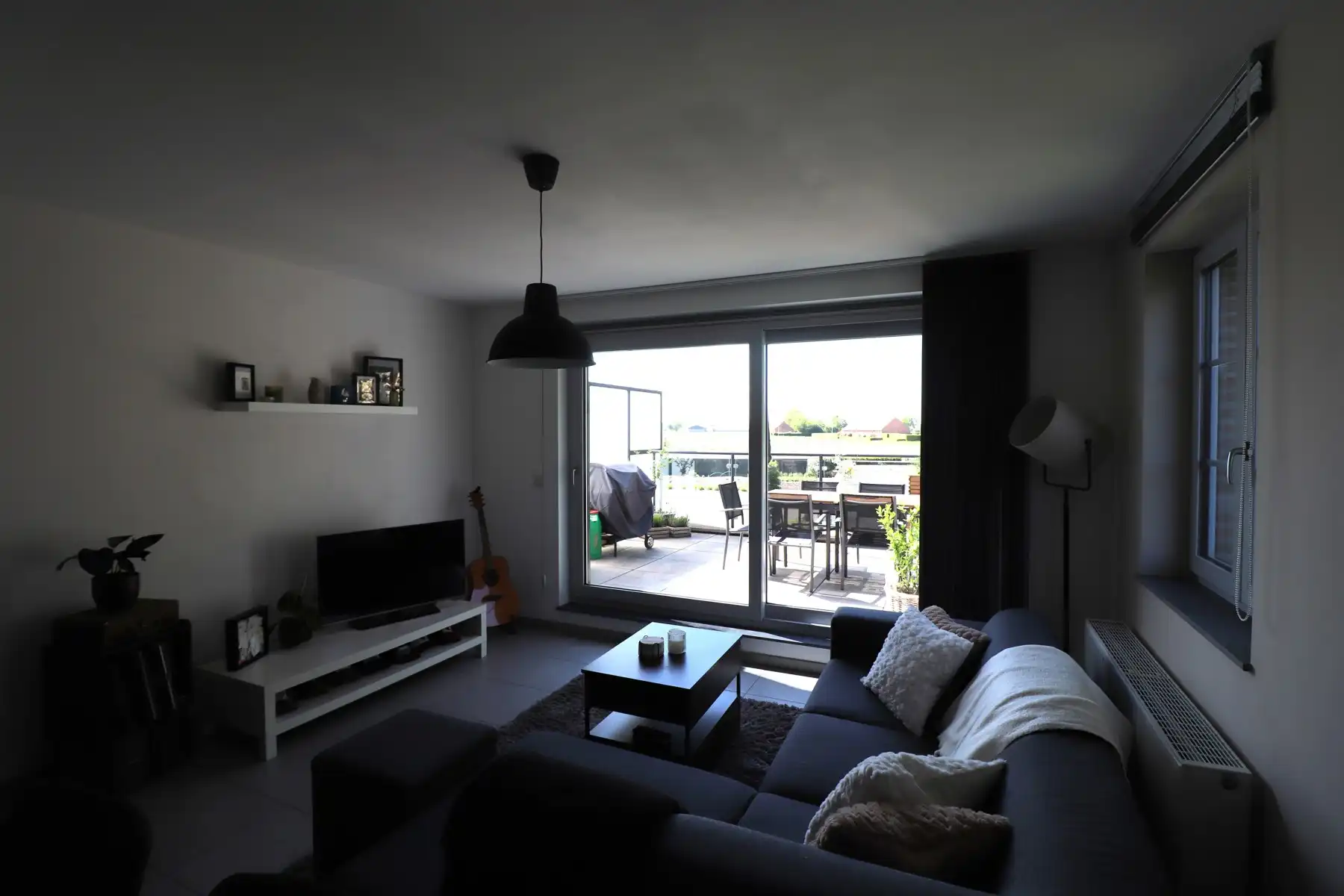 Recent gezellig appartement op de 1ste verdieping rechts met terras en garage. foto 3