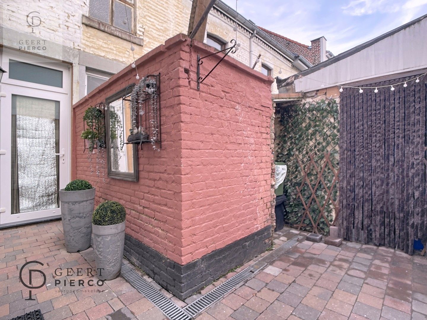 Gerenoveerde stadswoning in het centrum van Zoutleeuw. foto 23