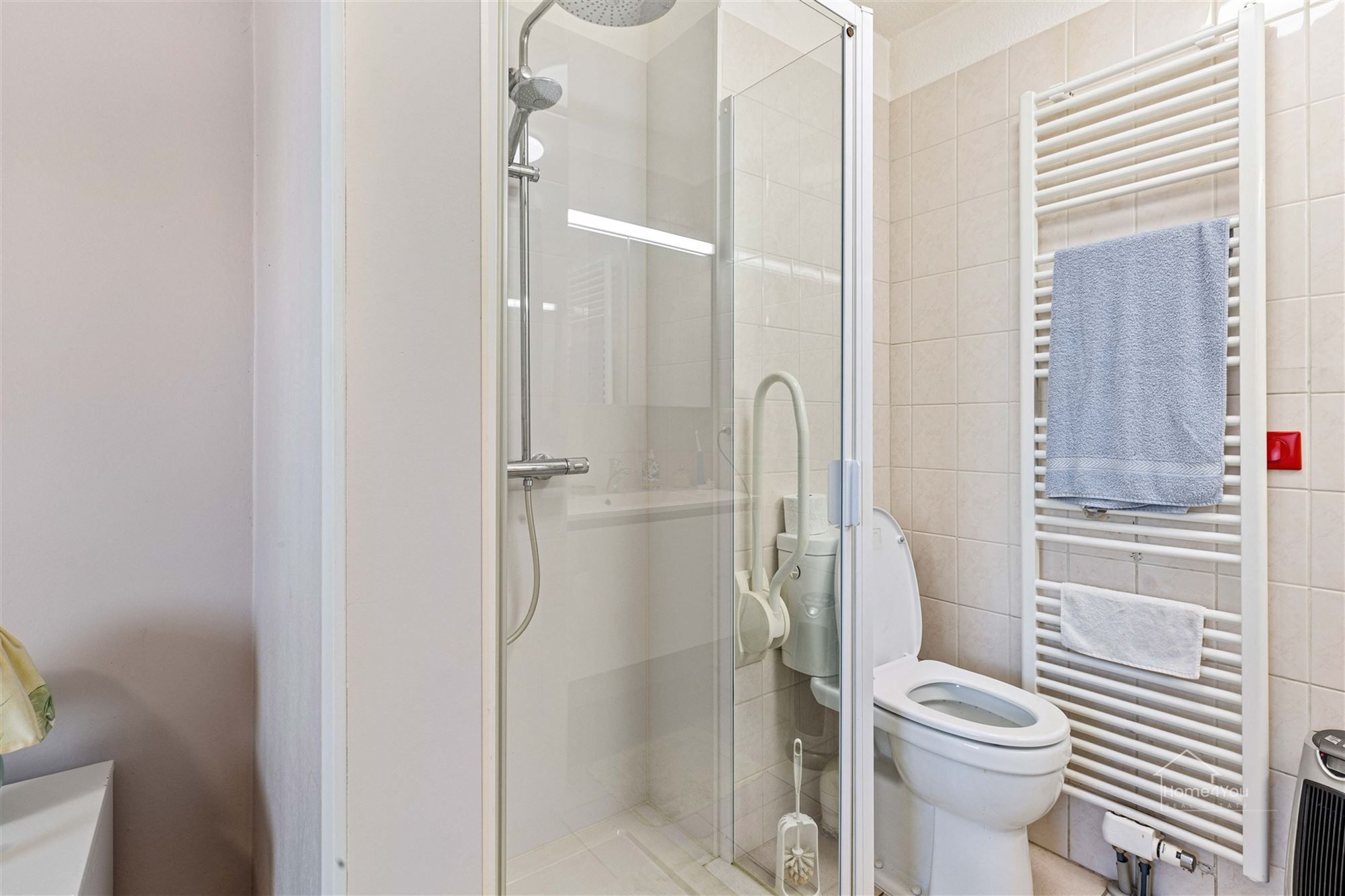 Instapklaar appartement met 1 slaapkamer op de Kustbaan te Sint-Idesbald! foto 12