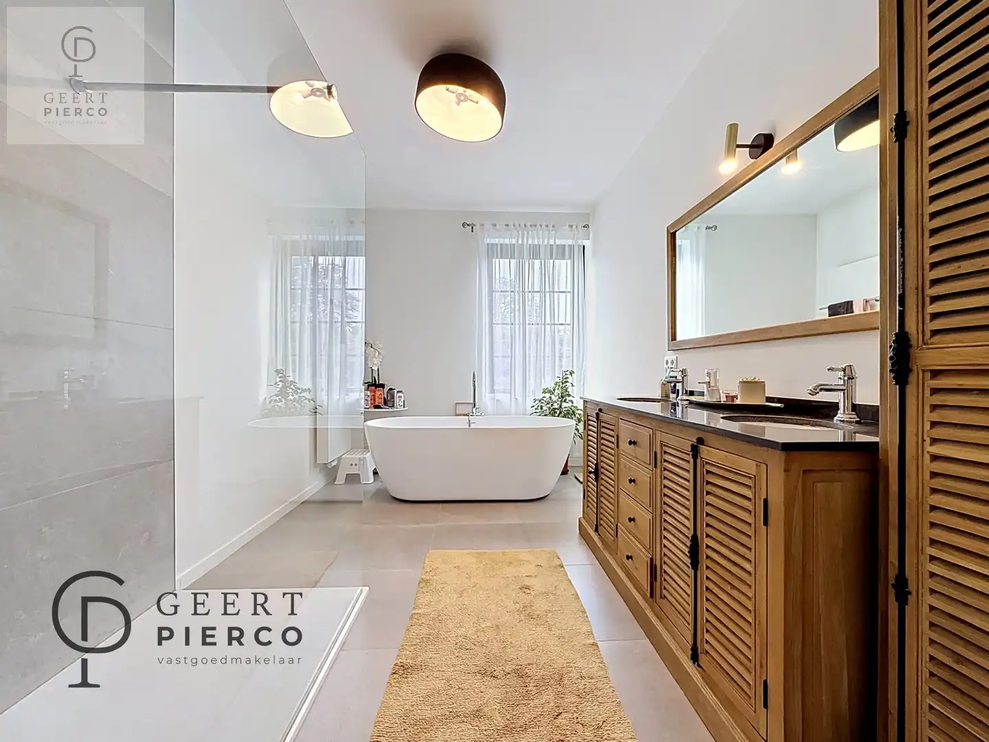 Ruimtelijke woning op een toplocatie foto 21