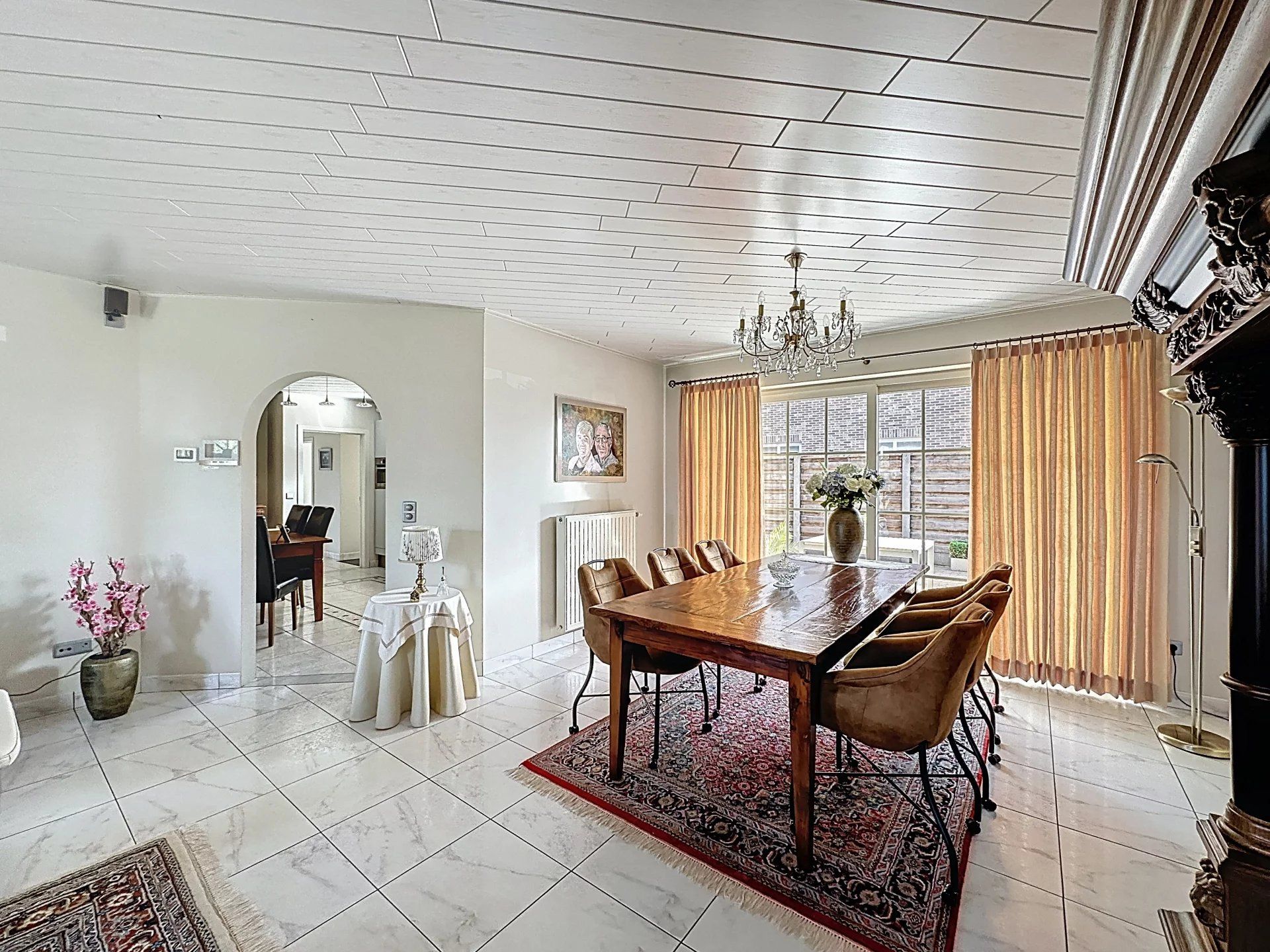 Mooie, vrijstaande woning gelegen op een perceelsgrootte van 9 are, met maar liefst 4 slaapkamers en een ruime dubbele garage. foto 7