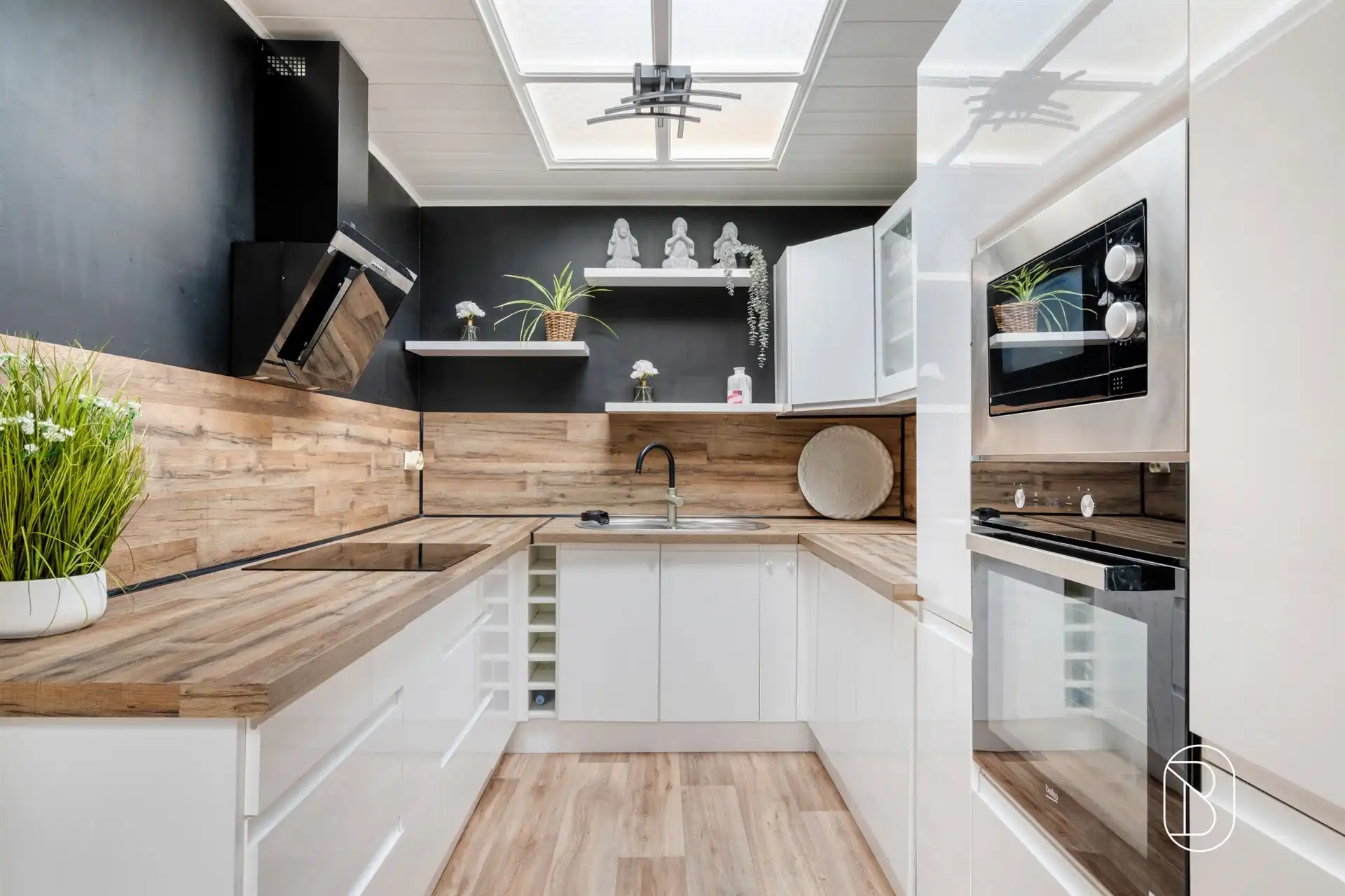 Mooie woning met een enorme potentieel!  foto 9