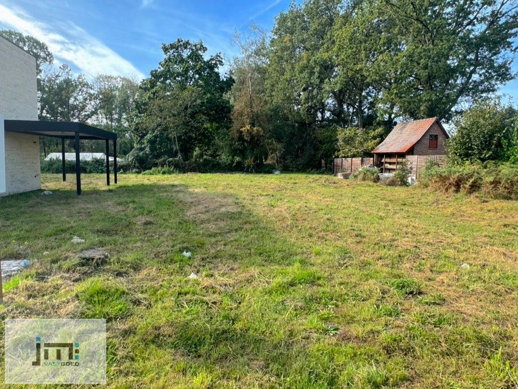 Bouwgrond voor open bebouwing zonder bouwverplichting foto {{pictureIndex}}