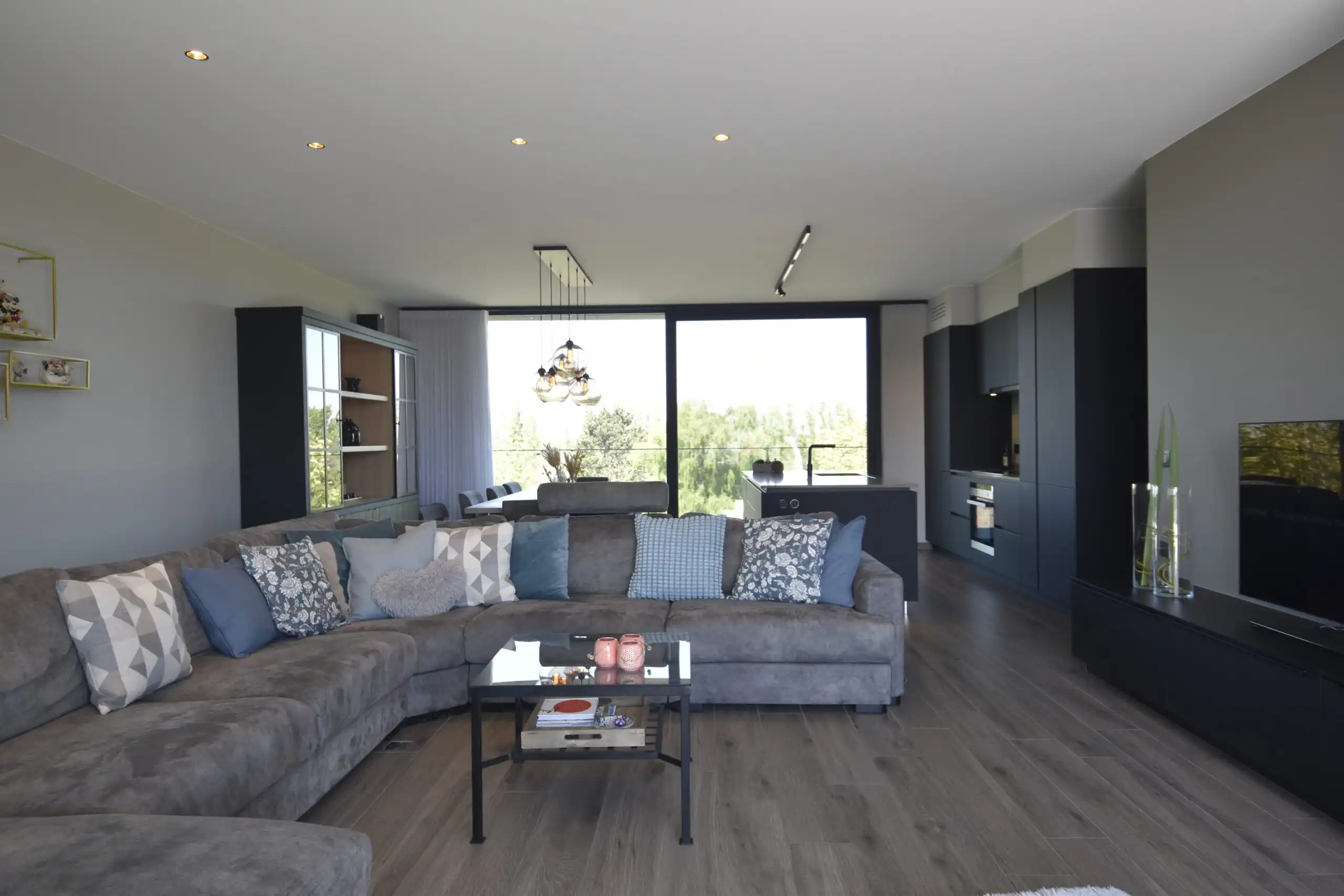 Modern penthouse met schitterend uitzicht en topafwerking – incl. autostaanplaats en berging foto 10