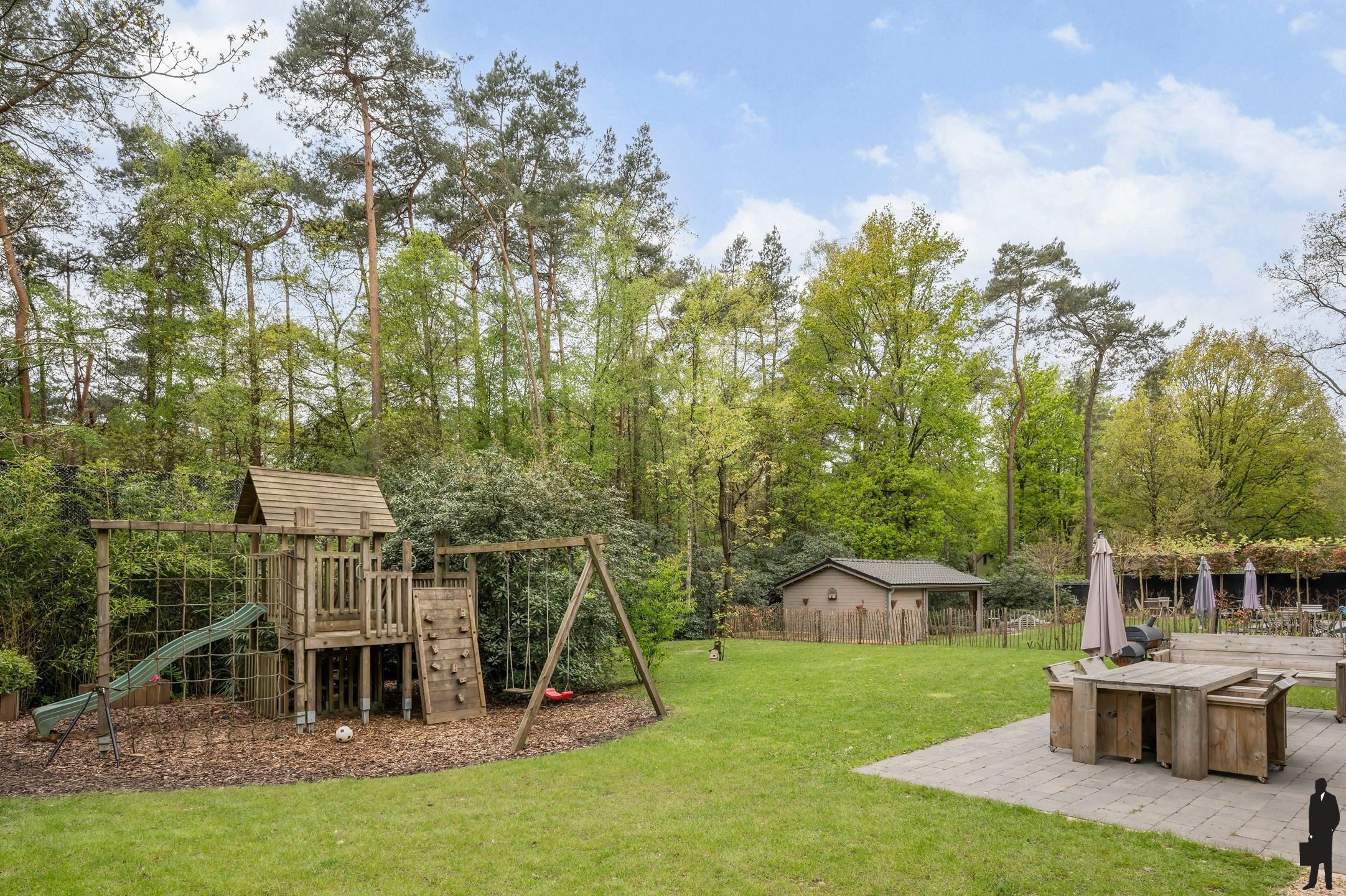 Volledige gerenoveerde villa te koop foto 35