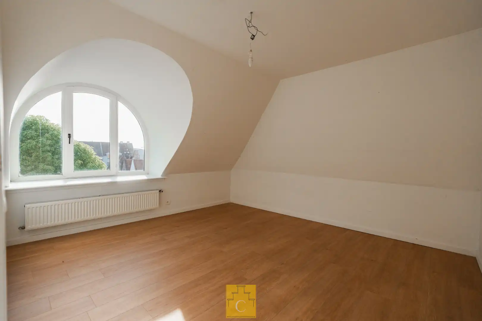 Duplex Appartement (139 m2) in herenhuis met  terras, rustige ligging op idyllisch kerkplein foto 10