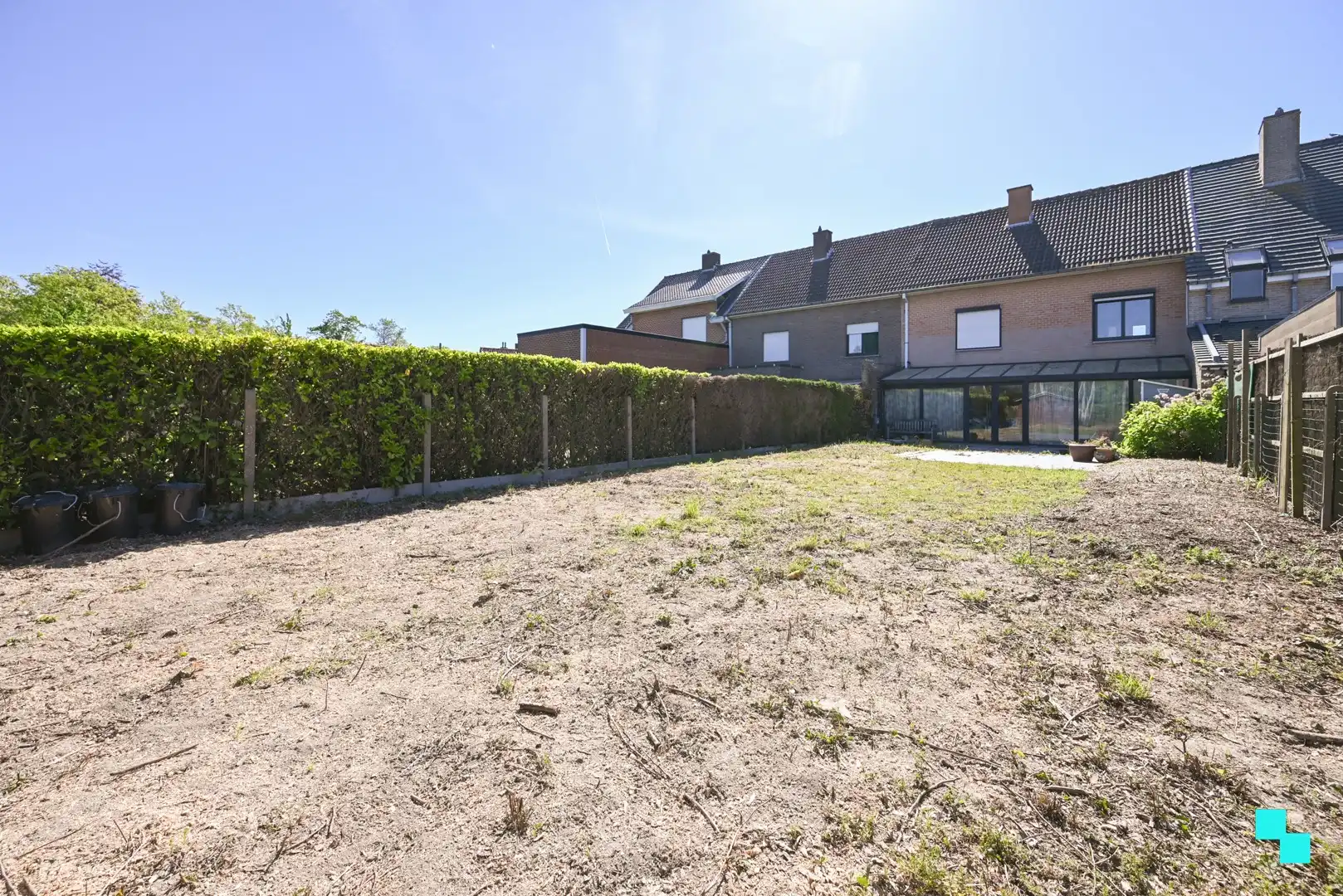 Te renoveren eengezinswoning met vier slaapkamers en ruime tuin foto 5