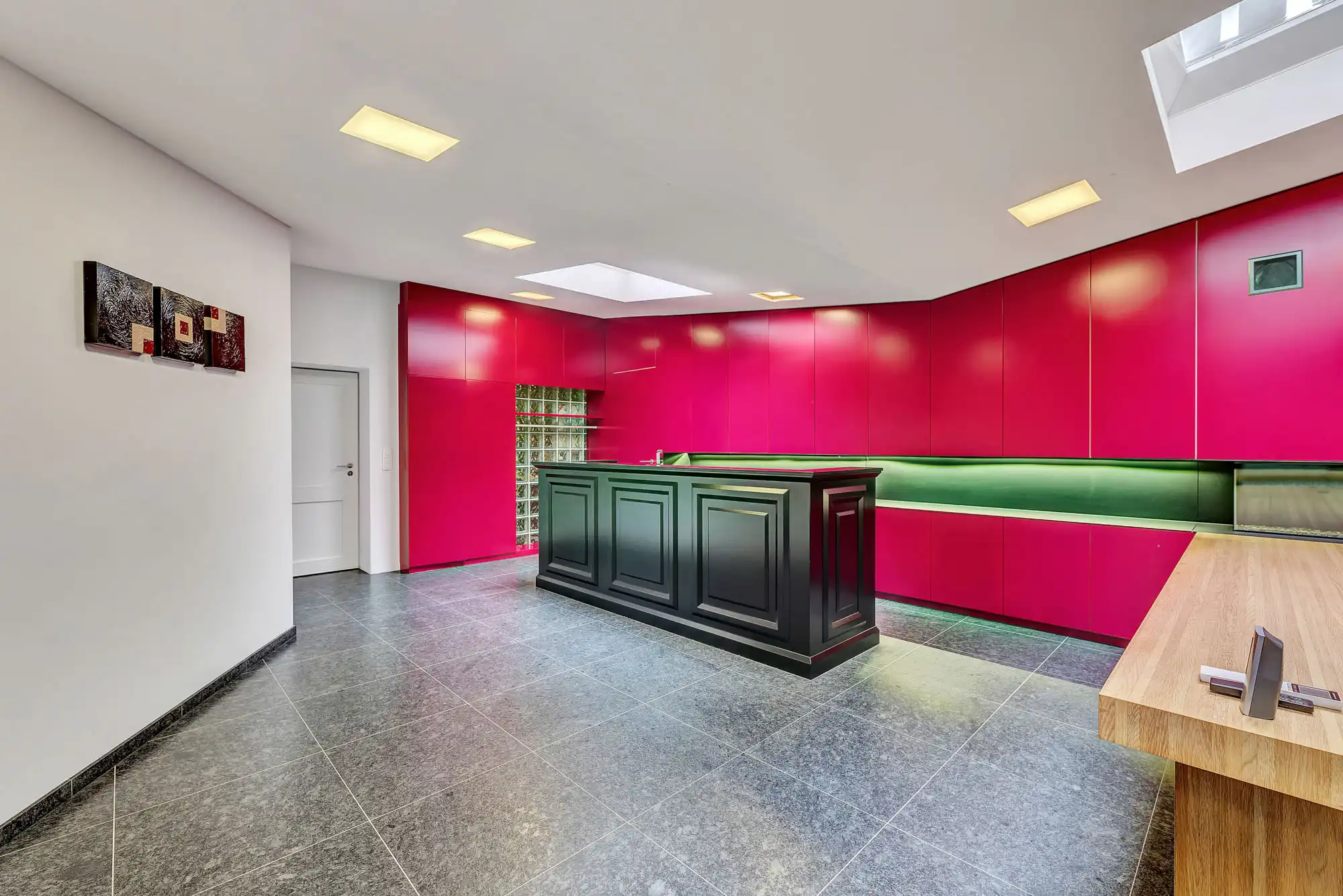 Uitzonderlijke eigendom met 2 handelspanden en appartement foto 25