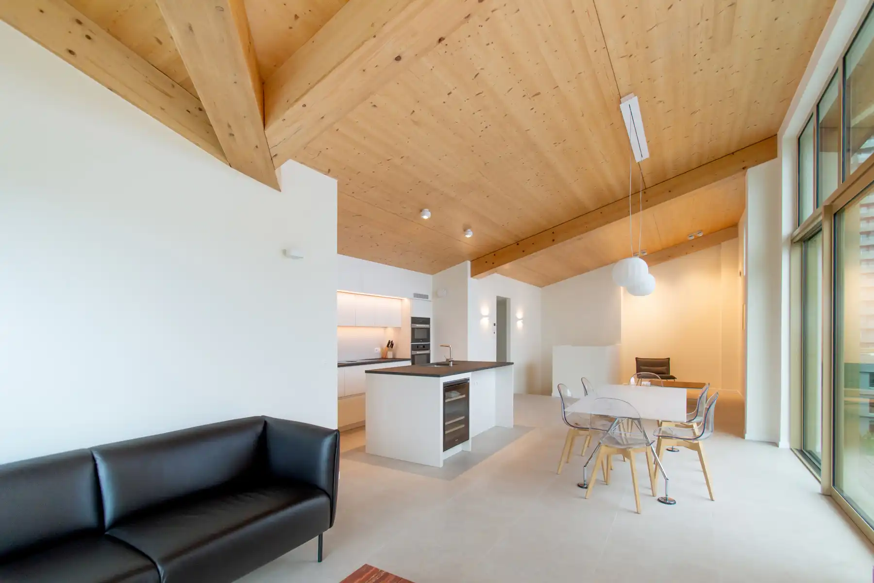 Prachtig gemeubelde 3-kamer penthouse met grote terrassen foto 7