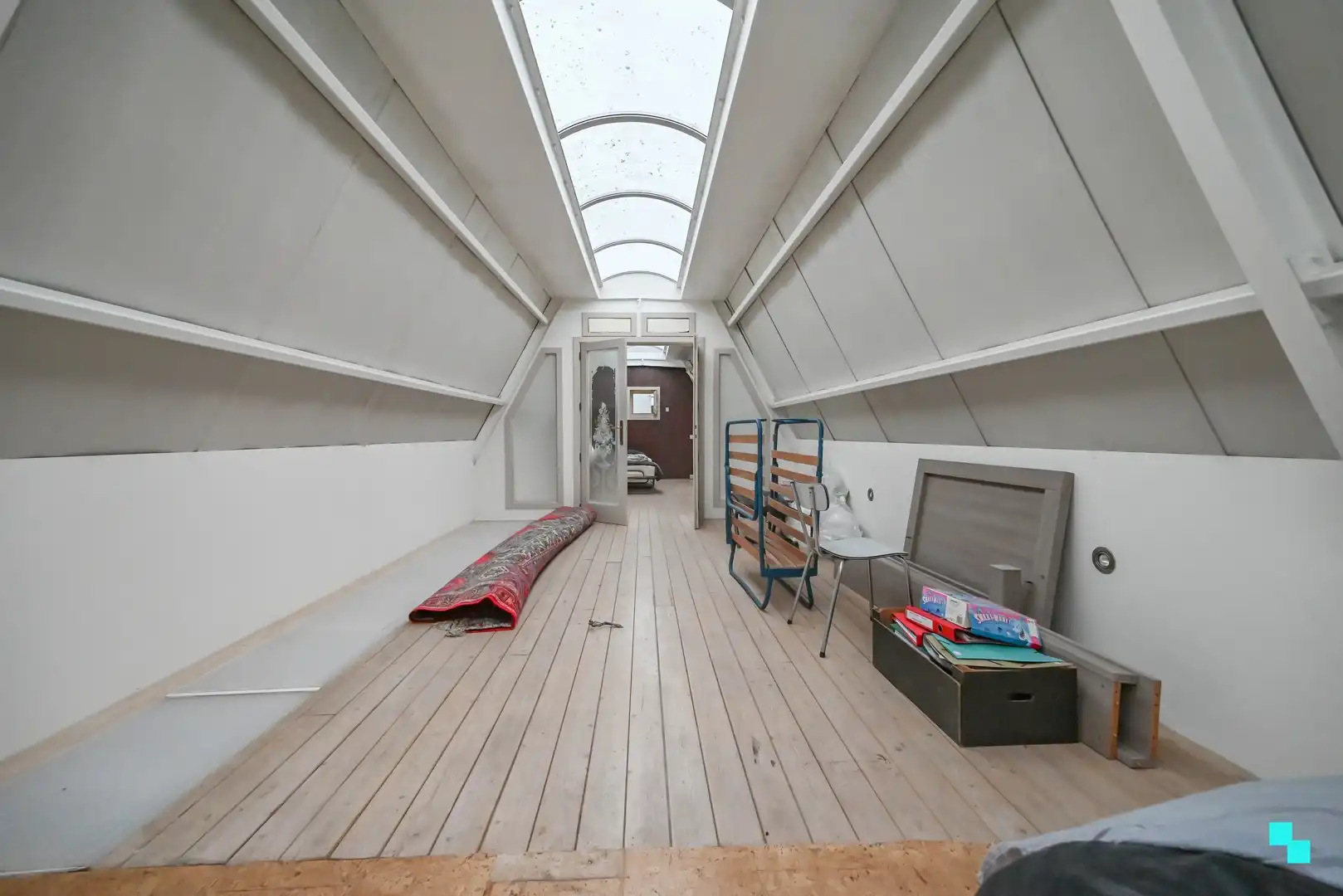 Opbrengsteigendom met winkelruimte én ruime garage in centrum Izegem foto 19