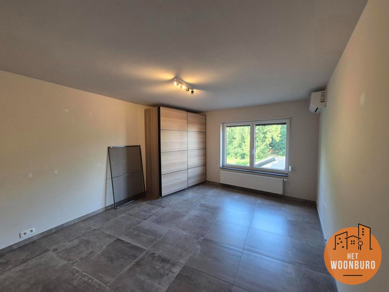 Ruim, lichtrijk appartement 1e verd. met 2 slaapkamers foto 14