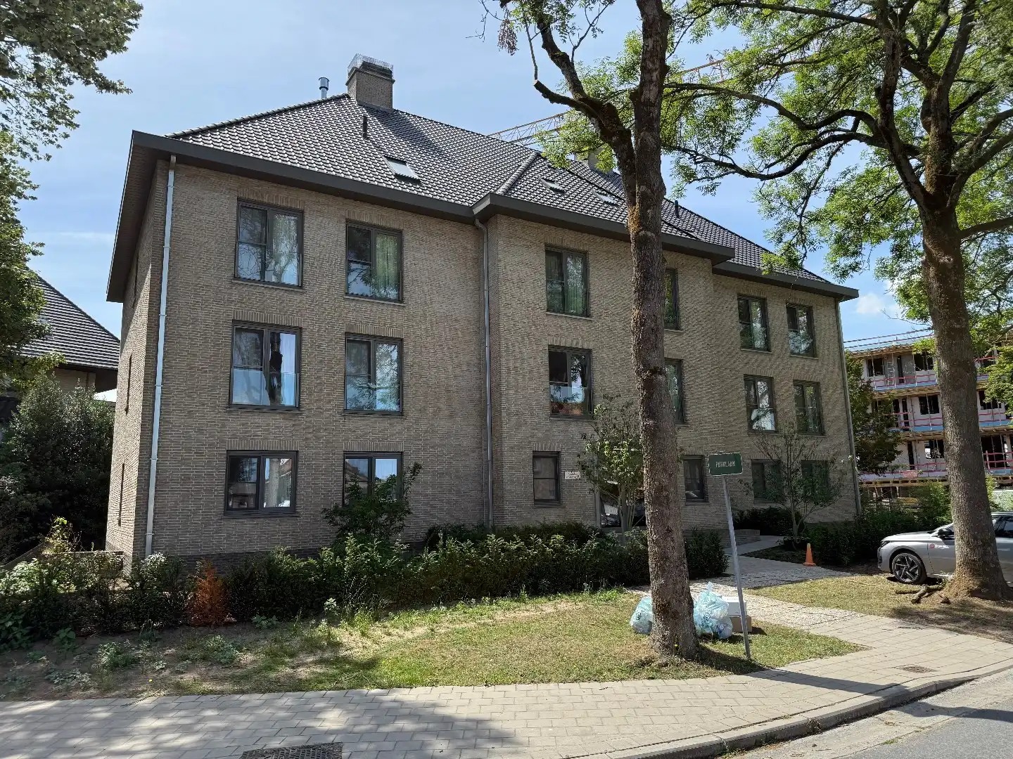Appartement met garage en kelderberging foto {{pictureIndex}}