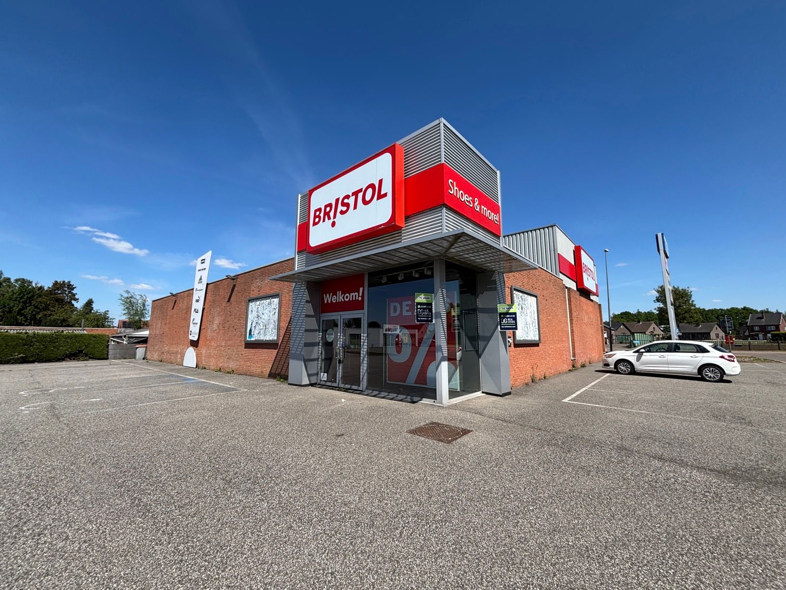 Commercieel pand te huur in Oudsbergen (ex-Bristol) foto 3