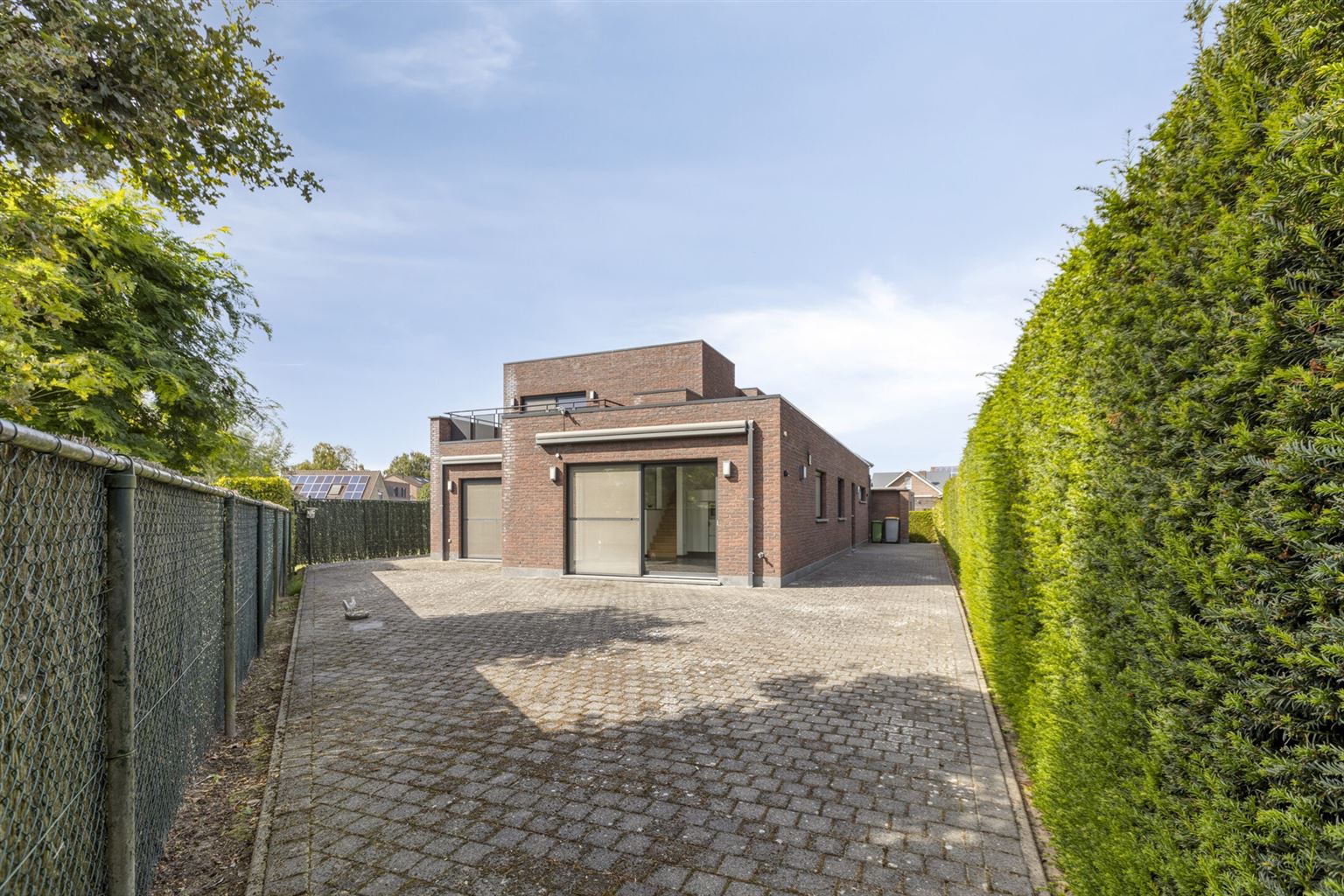Instapklare, vrijstaande woning op 5a14ca. Voorzien van 4 slaapkamers en een inpandige garage op een rustige locatie in Kinrooi.  foto 27